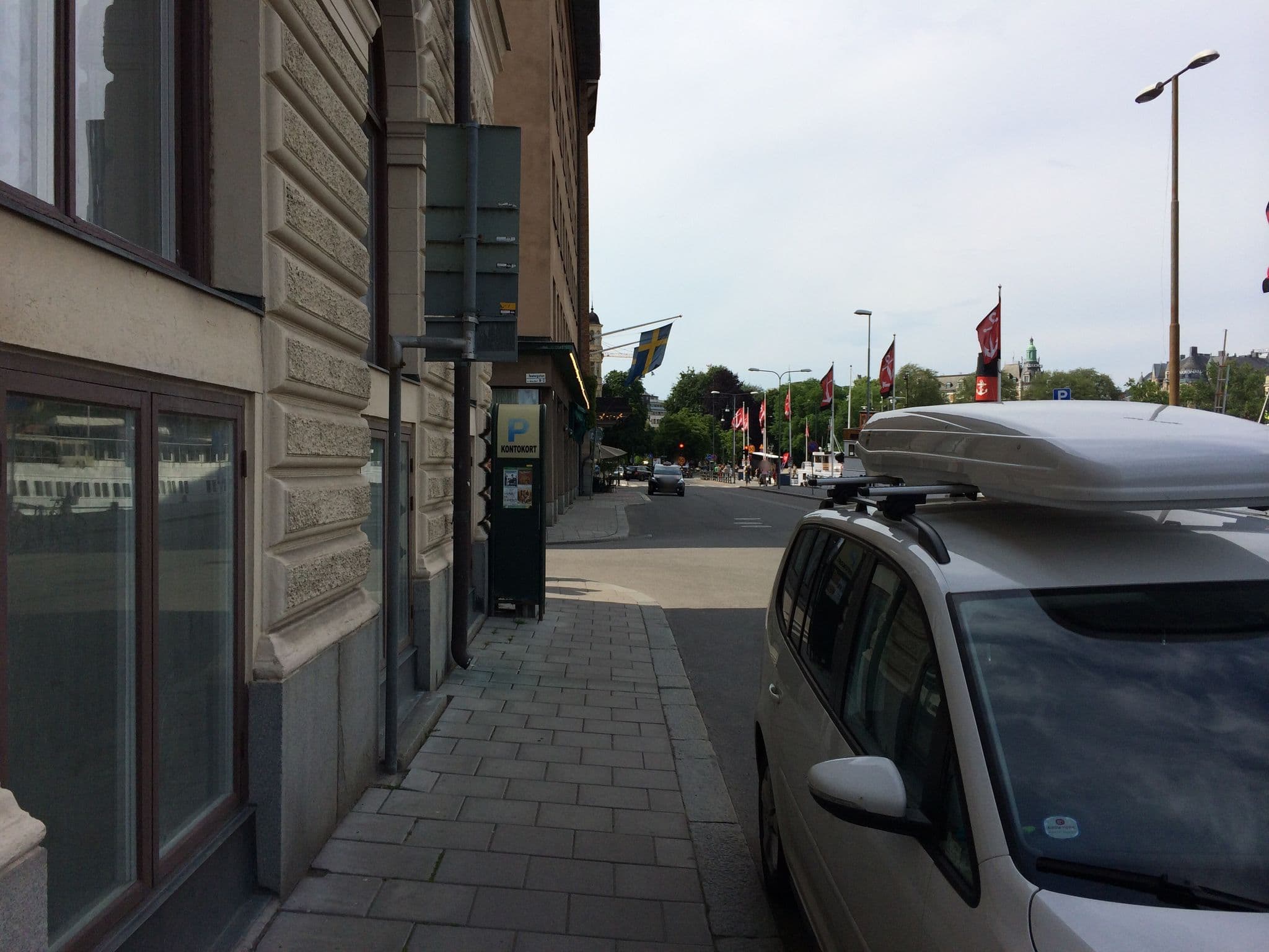 Street view near Drottning Victorias Örlogshem, Stockholm — © andreas_p (CC BY-SA · Mapillary)