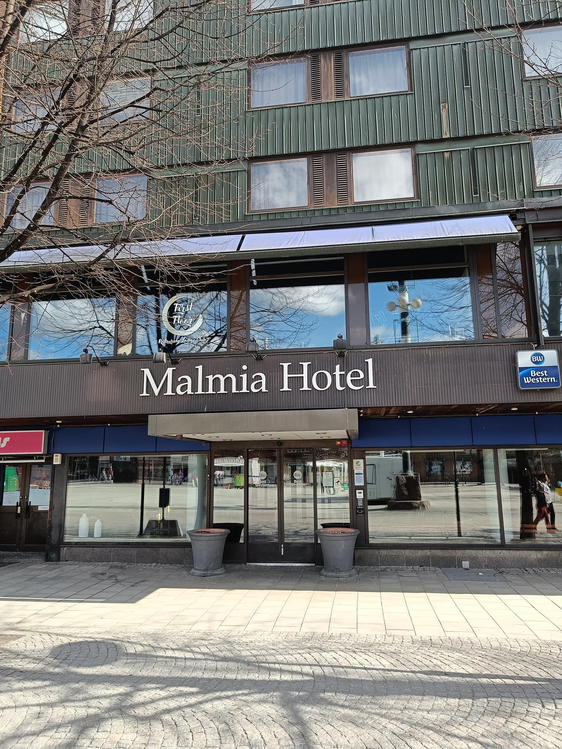Best Western Malmia Hotel (via Wikimedia Commons, CC BY-SA 4.0)