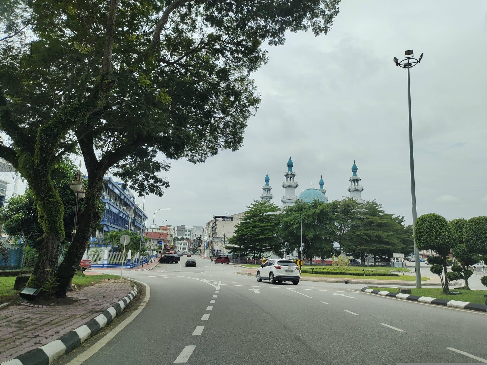Street view near Front Office Gold Course Hotel , Klang Malaysia, Klang — © zh9567 (CC BY-SA · Mapillary)