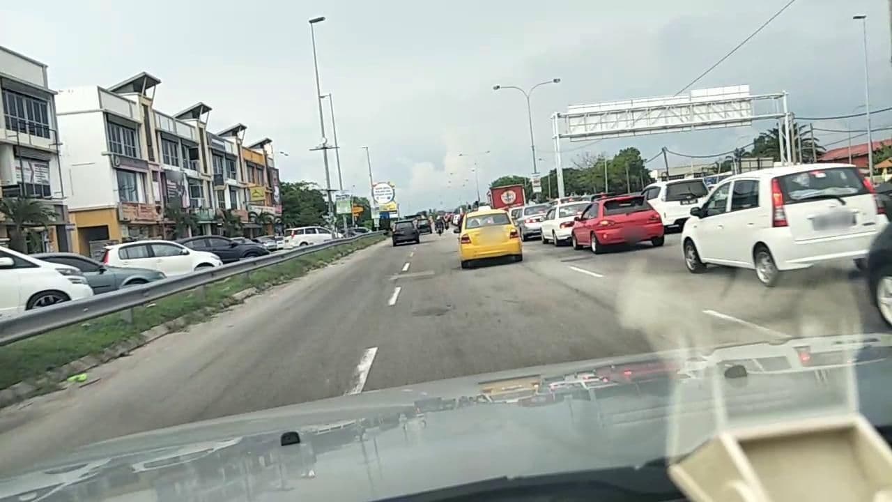 Street view near Star Hotel, Setia Alam — © roadroid (CC BY-SA · Mapillary)