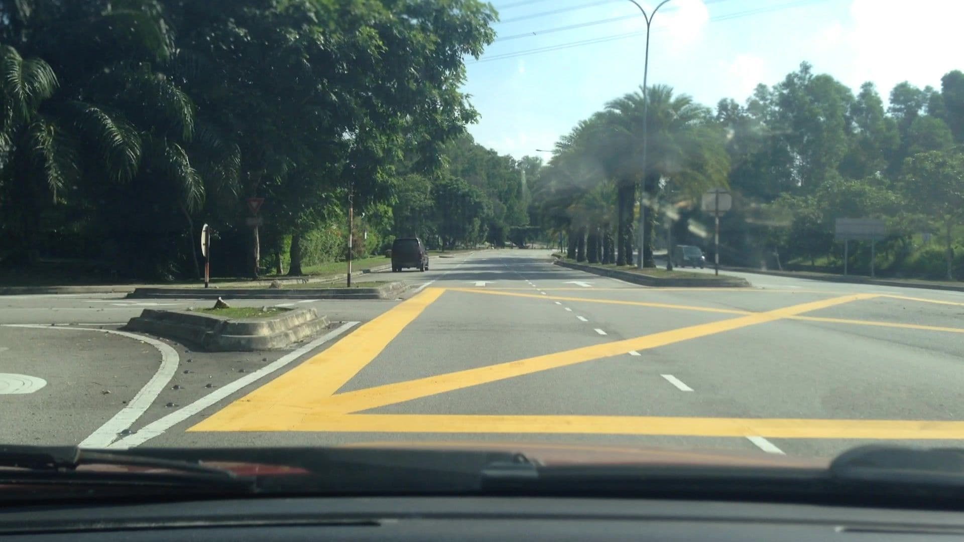 Street view near Hotel mewah, Subang Jaya — © lvl5 (CC BY-SA · Mapillary)