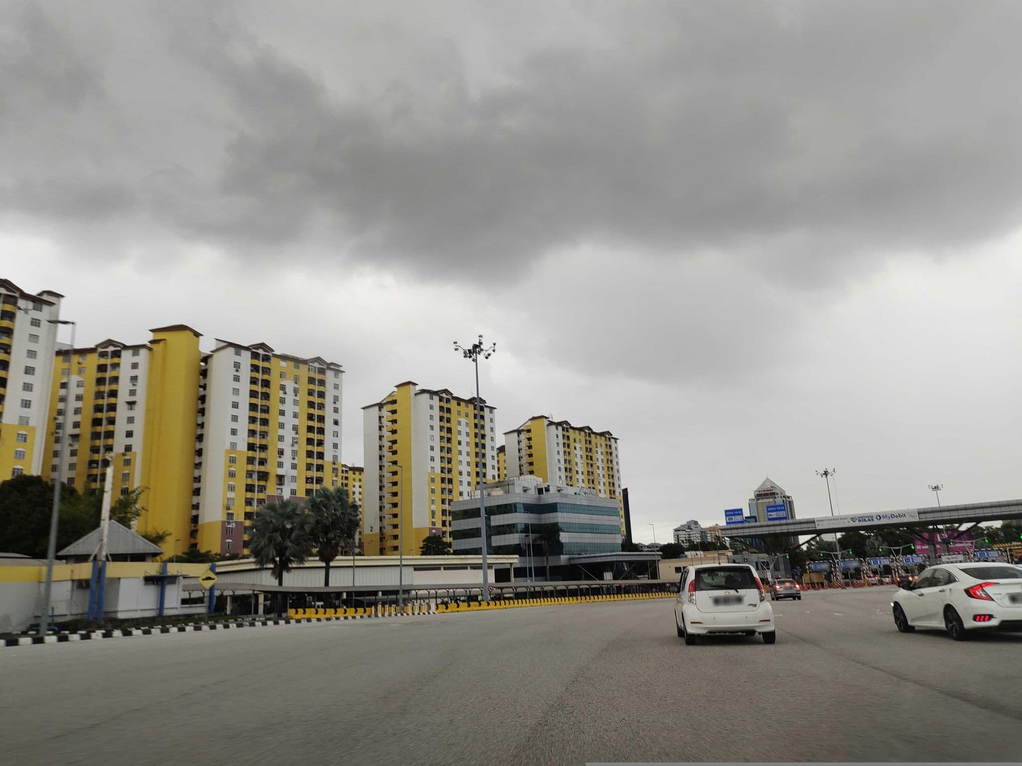 Street view near Concourse Level, Bandar Sunway — © zh9567 (CC BY-SA · Mapillary)