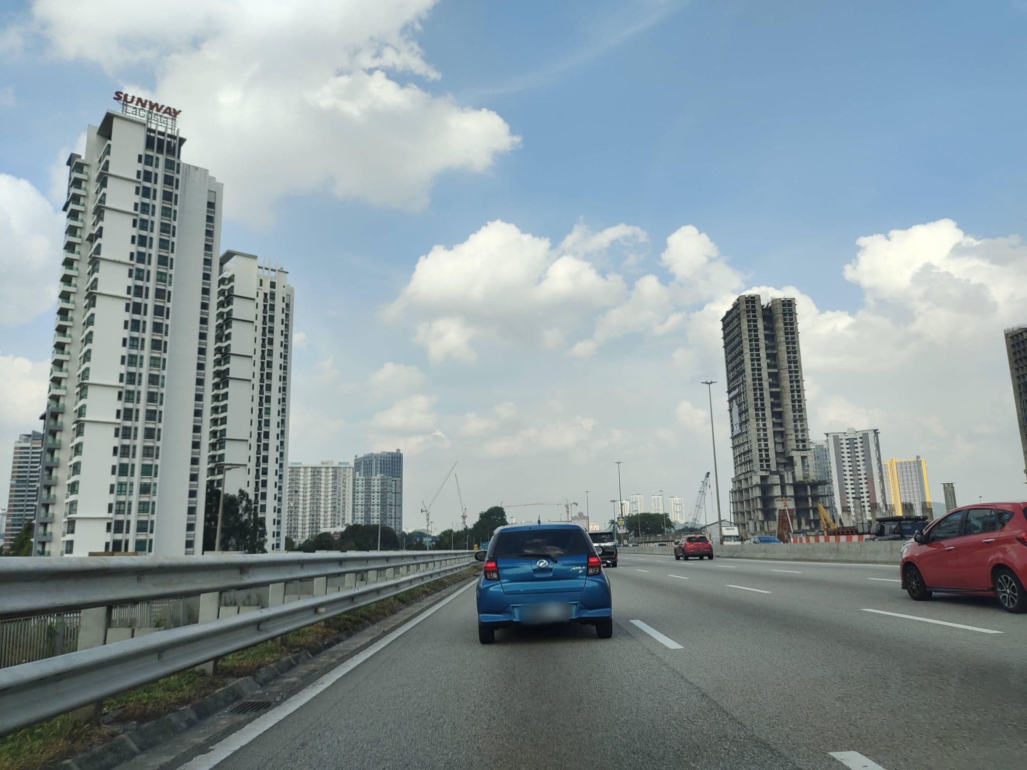 Street view near Valya Hotel HQ, Bandar Sunway — © zh9567 (CC BY-SA · Mapillary)