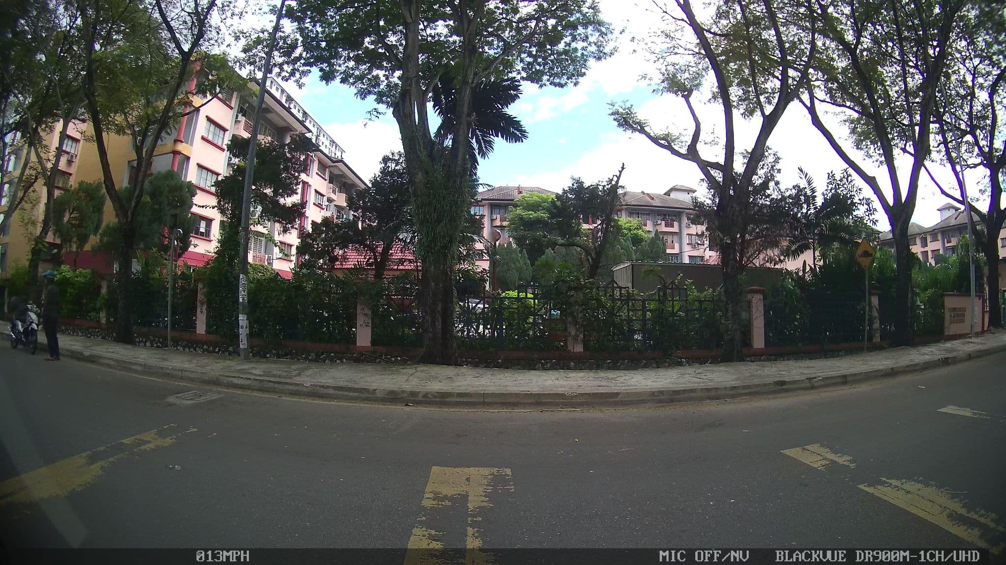 Street view near Swimming Pool, Bandar Sunway — © kaart_1 (CC BY-SA · Mapillary)