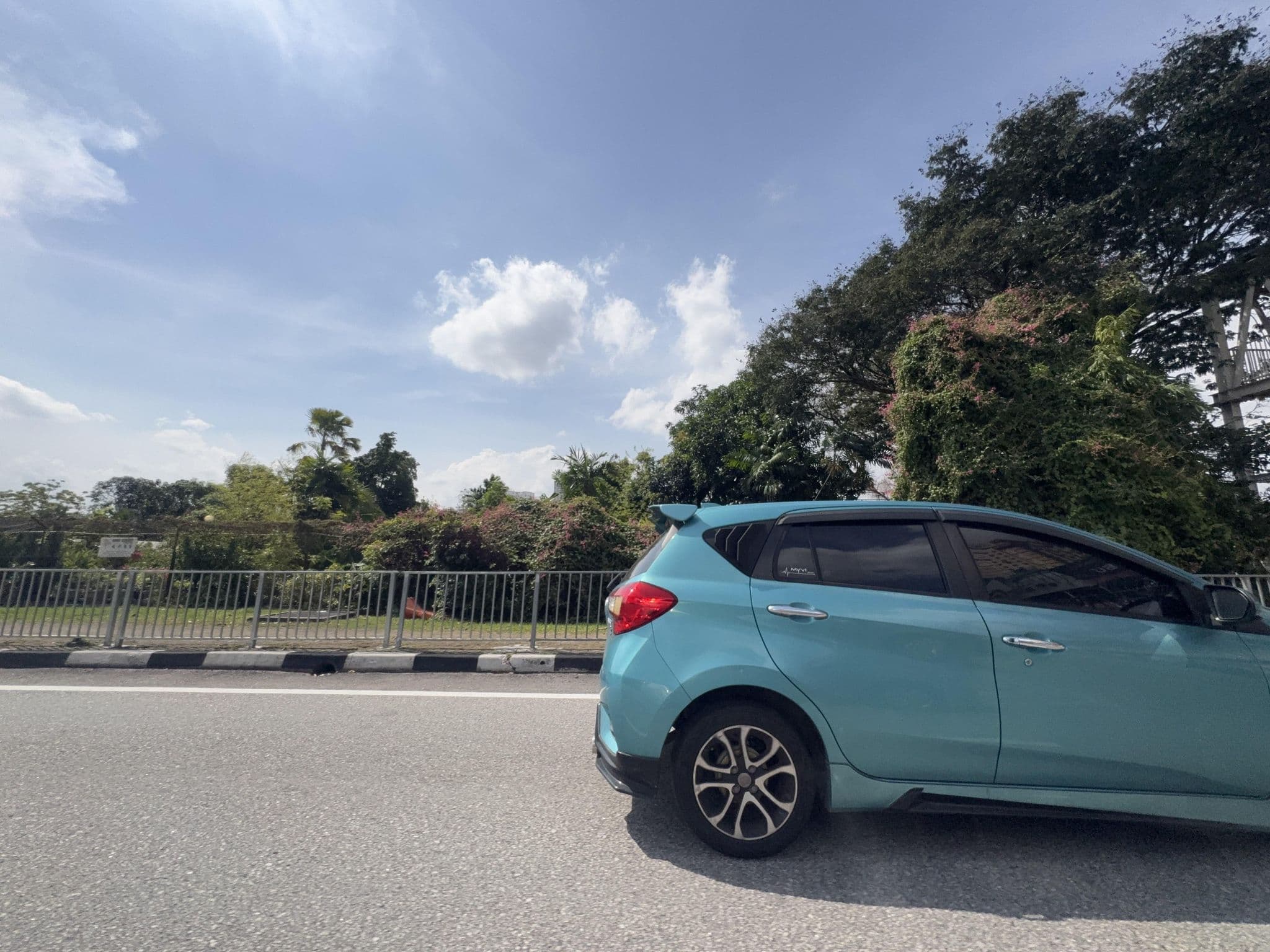 Street view near Park Royal Hotel, Bandar Sunway — © filipb (CC BY-SA · Mapillary)