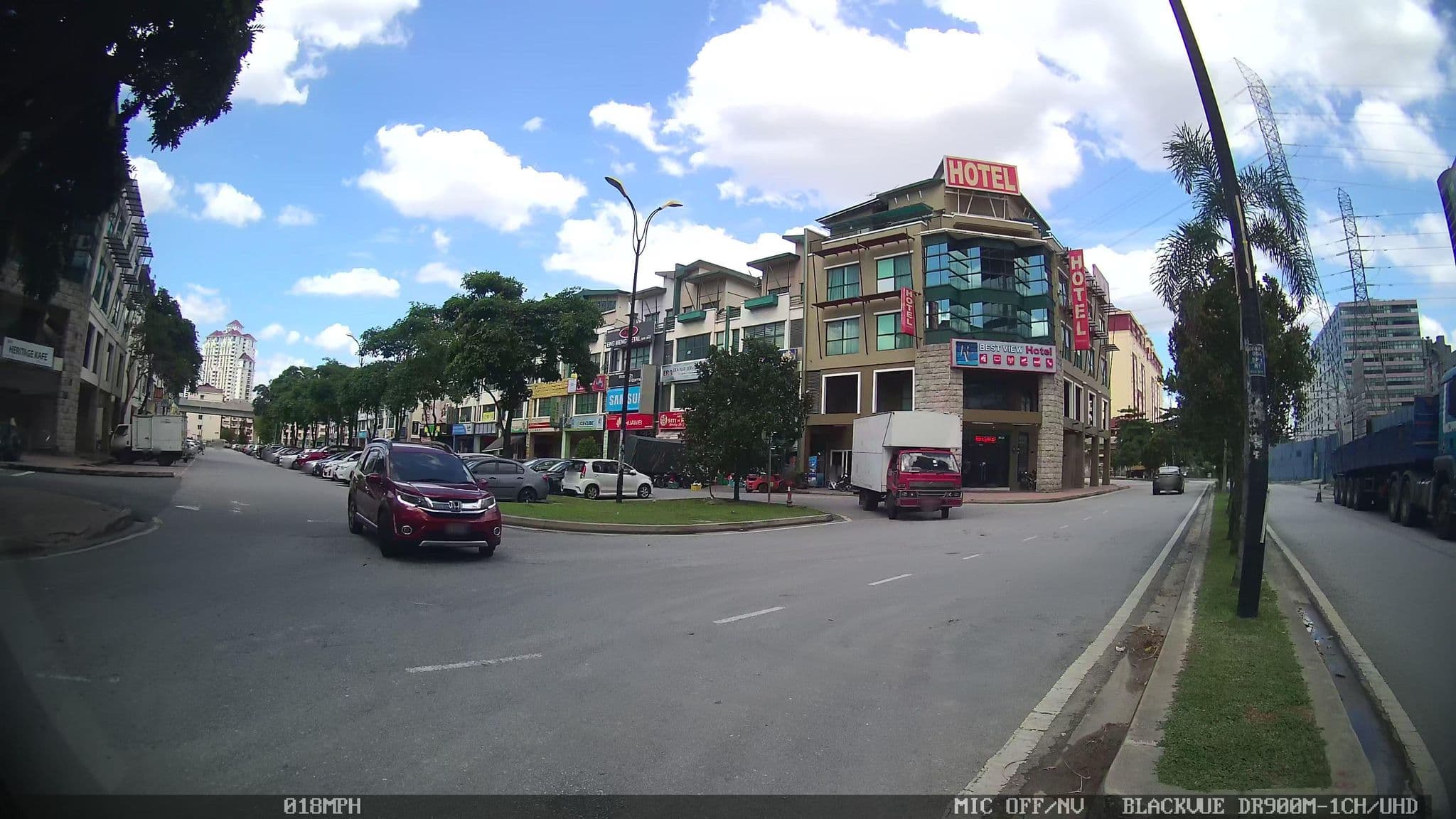 Street view near Sunway Pyramid Hotel 1015, Bandar Sunway — © kaart_1 (CC BY-SA · Mapillary)