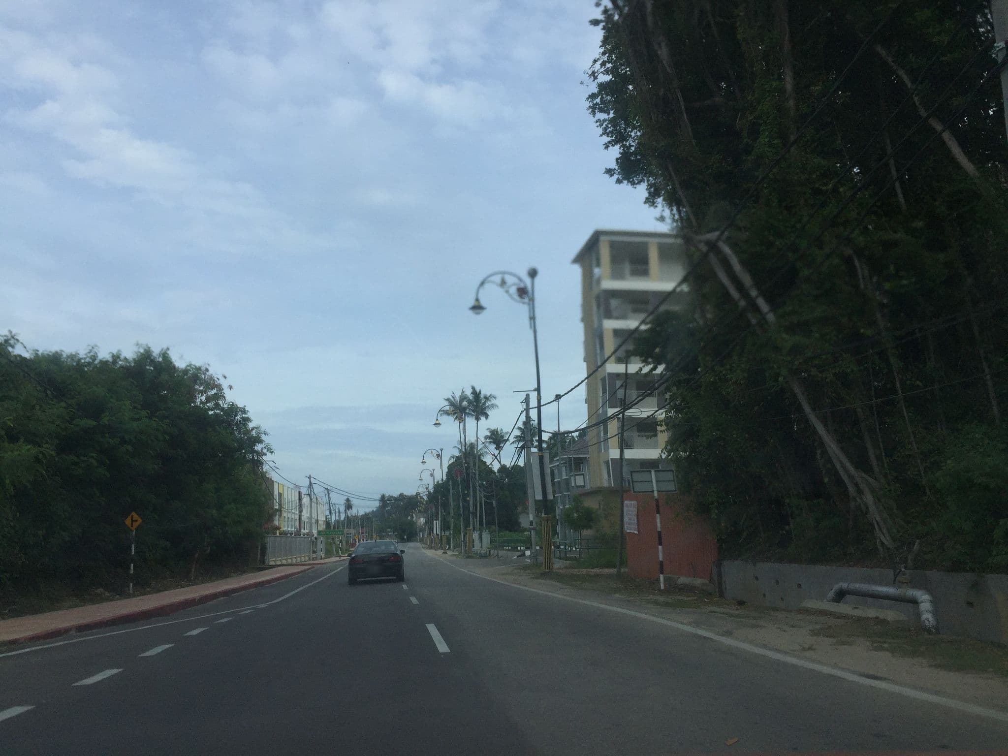Street view near Pangkor Holiday Resort, Pangkor — © amnisyafiqah (CC BY-SA · Mapillary)