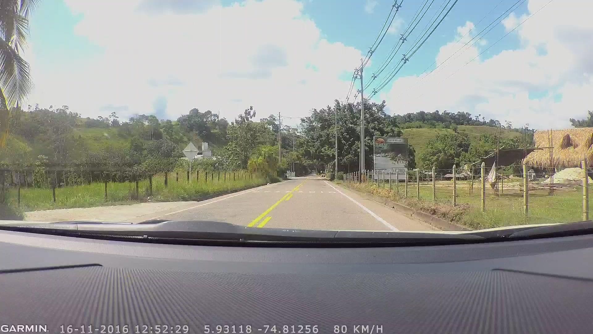 Street view near Makenke Hostel, Puerto Triunfo — © santi1708 (CC BY-SA · Mapillary)