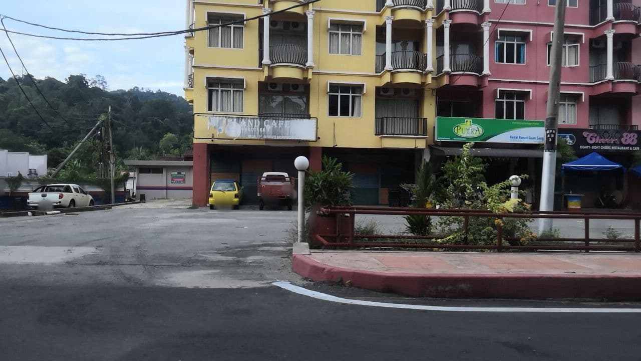 Street view near DJ Holiday Resort, Pangkor — © amira_natasha (CC BY-SA · Mapillary)