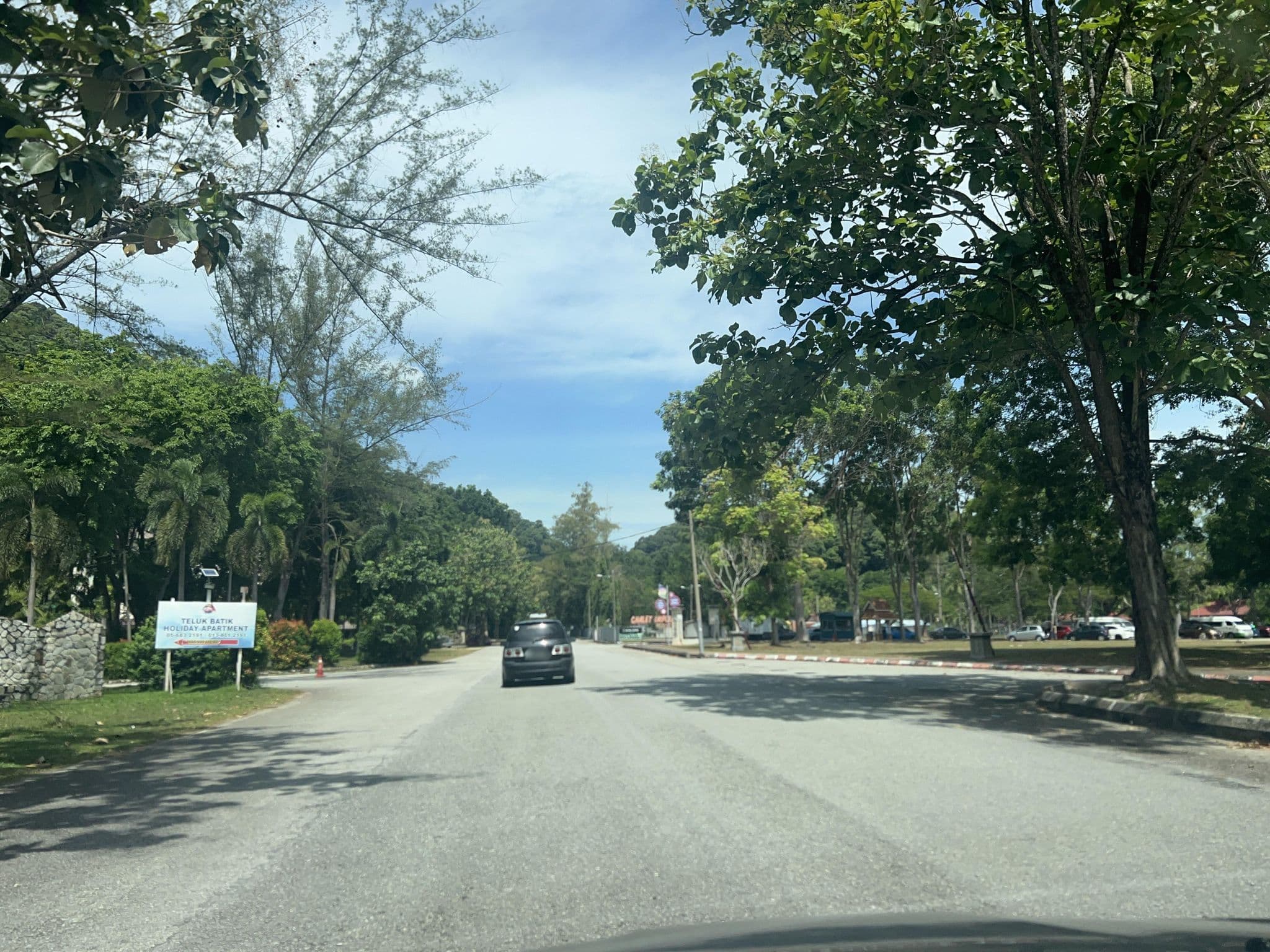 Street view near Teluk Batik Holiday Apartment, Pangkor — © petajalanterbuka (CC BY-SA · Mapillary)