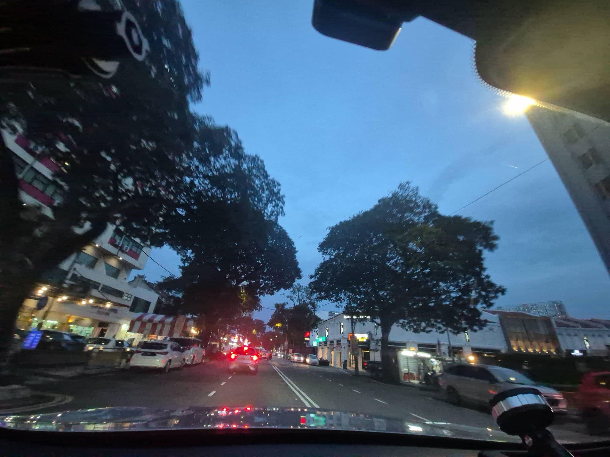 Street view near Room 607, Glow Penang, George Town — © lin_wang (CC BY-SA · Mapillary)