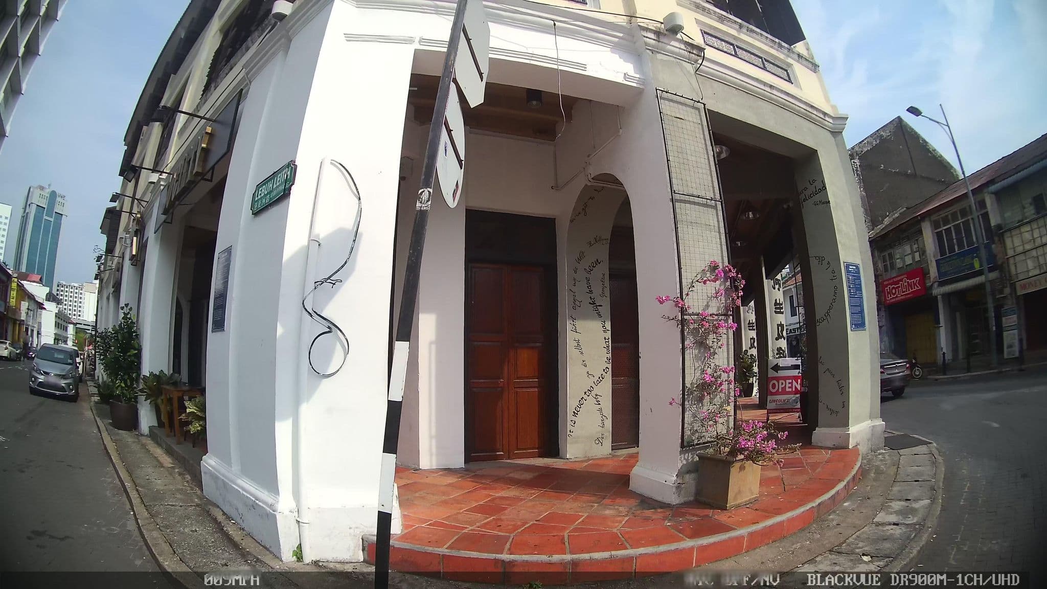 Street view near Island city hotel, George Town — © kaart_4 (CC BY-SA · Mapillary)