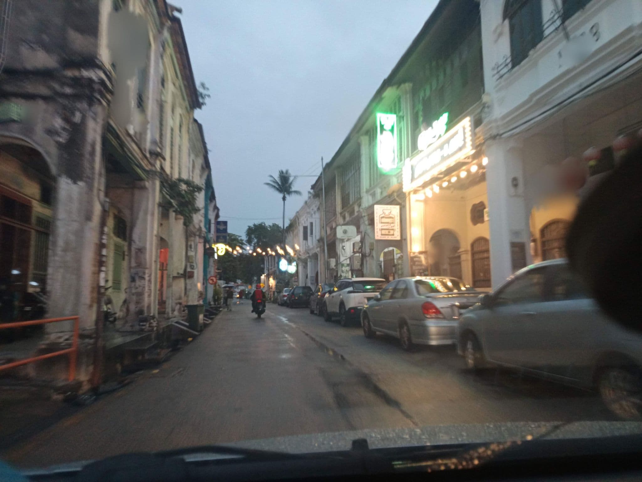 Street view near Eclipse, George Town — © YikQin (CC BY-SA · Mapillary)