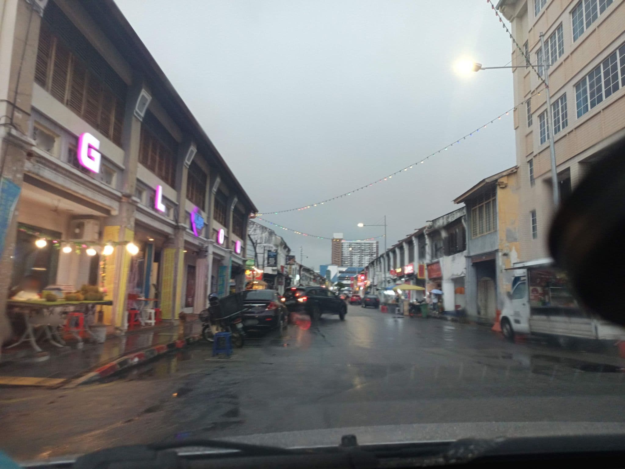 Street view near Wood Work House, George Town — © YikQin (CC BY-SA · Mapillary)