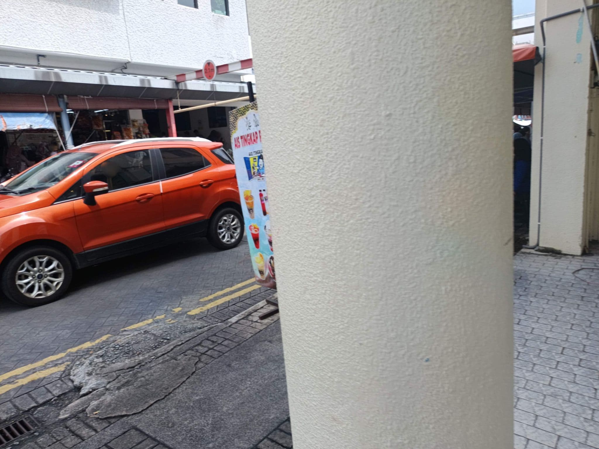 Street view near room 518 cititel hotel, George Town — © YikQin (CC BY-SA · Mapillary)