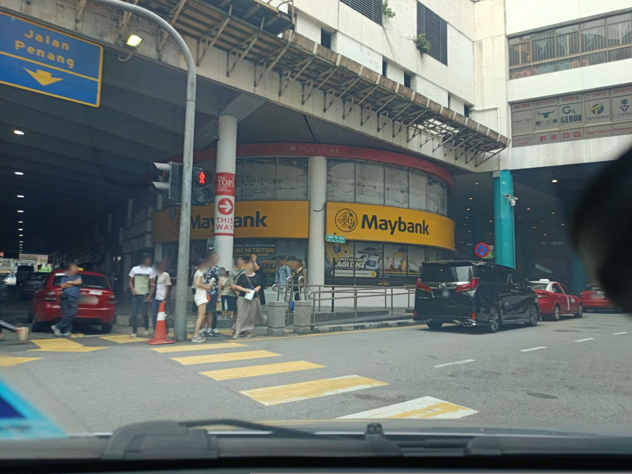 Street view near Room 1031, George Town — © YikQin (CC BY-SA · Mapillary)