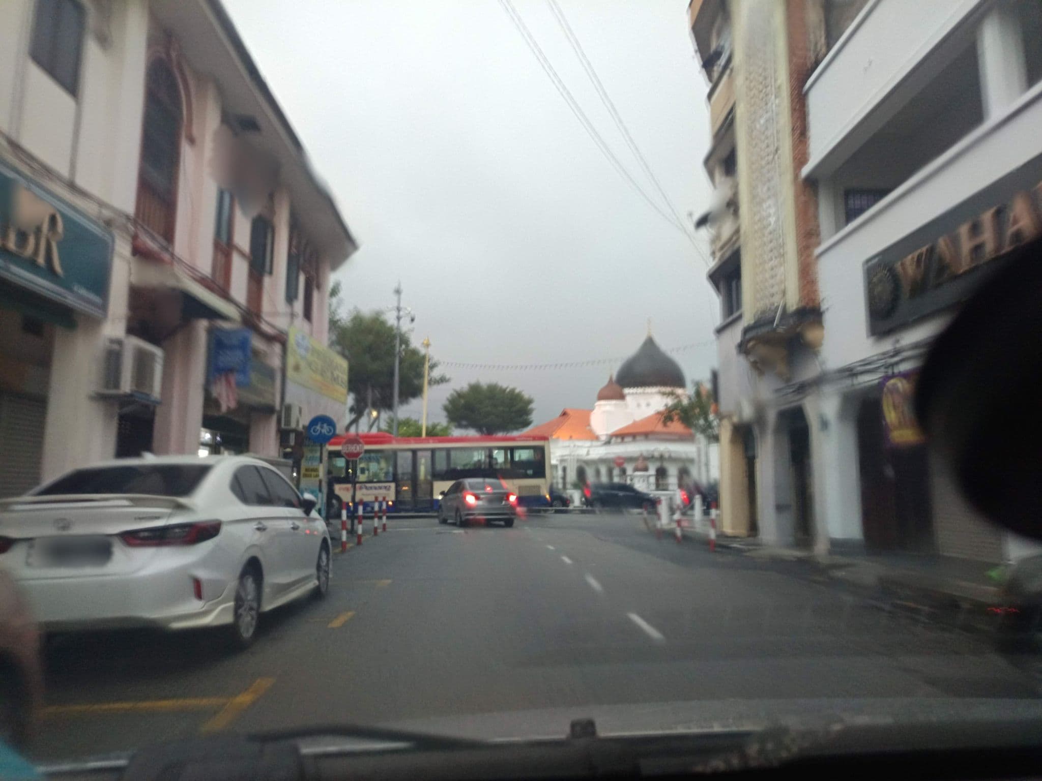 Street view near Haha place, George Town — © YikQin (CC BY-SA · Mapillary)