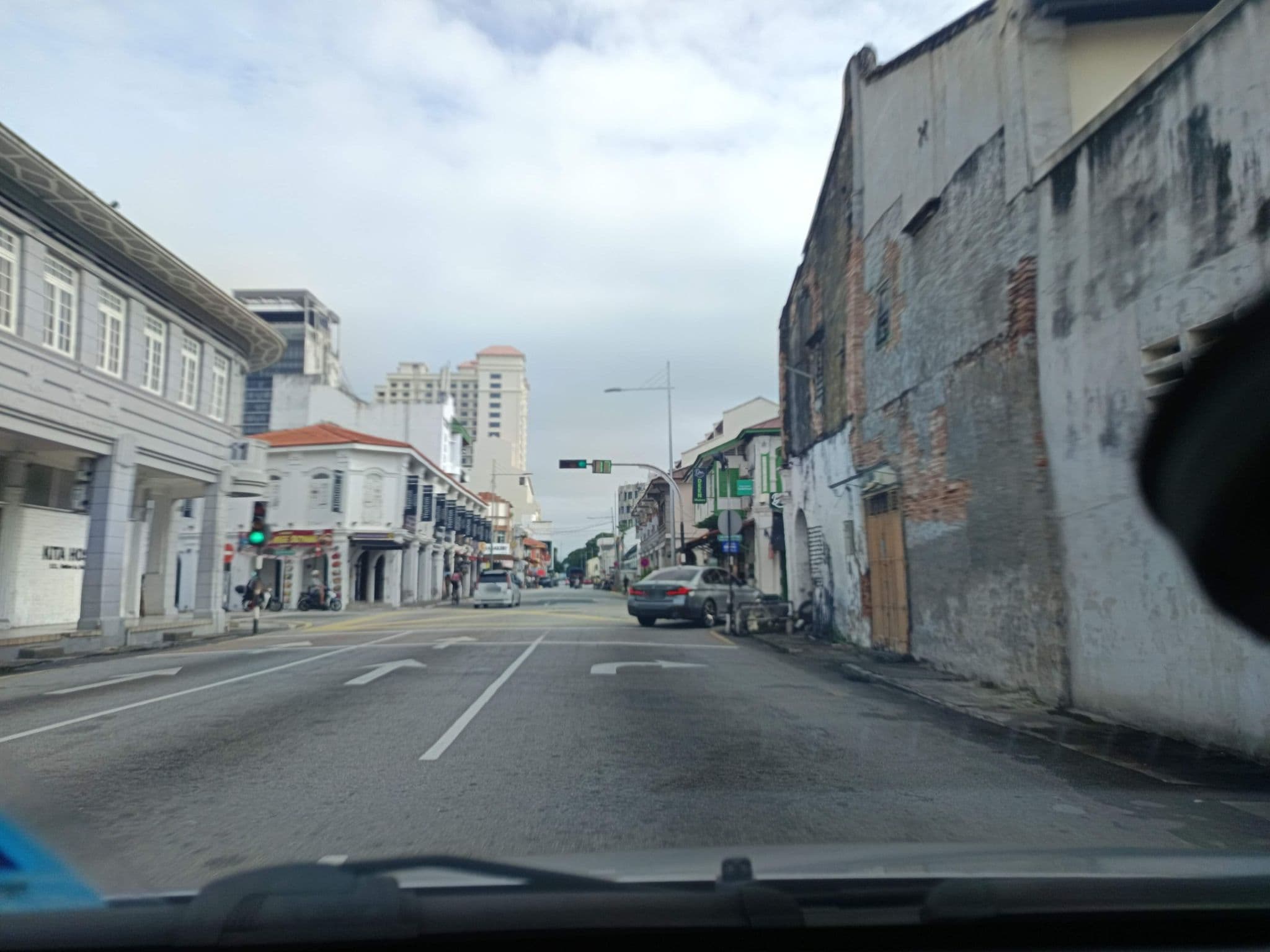 Street view near Darussalam Motel, George Town — © YikQin (CC BY-SA · Mapillary)