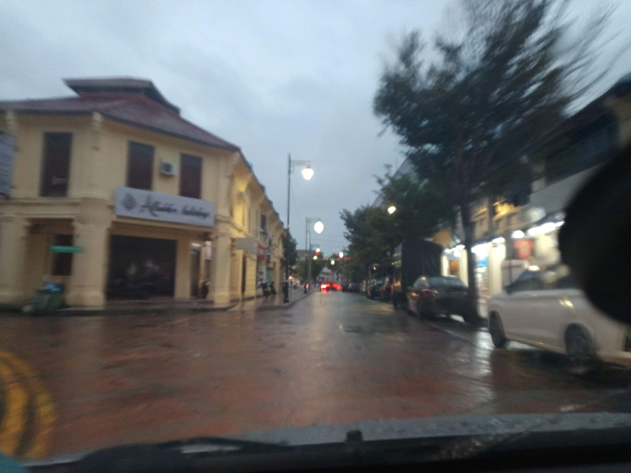 Street view near An-Nur AnCasa Express, George Town — © YikQin (CC BY-SA · Mapillary)