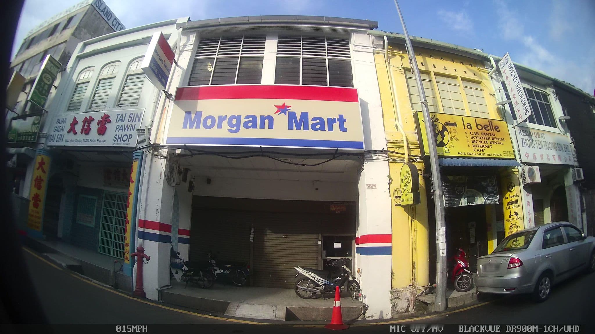 Street view near Blue Diamond Hotel, George Town — © kaart_4 (CC BY-SA · Mapillary)