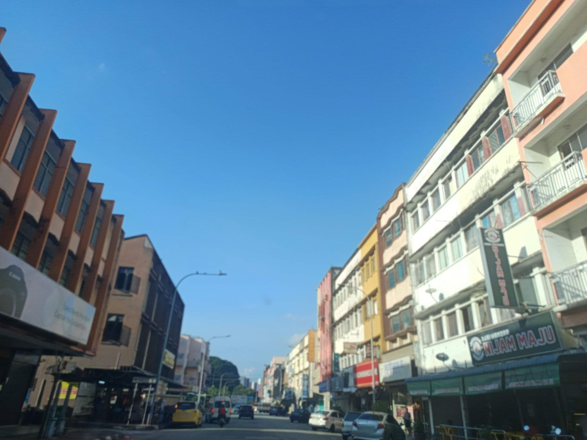 Street view near Shuen Hotel, Ipoh — © YikQin (CC BY-SA · Mapillary)