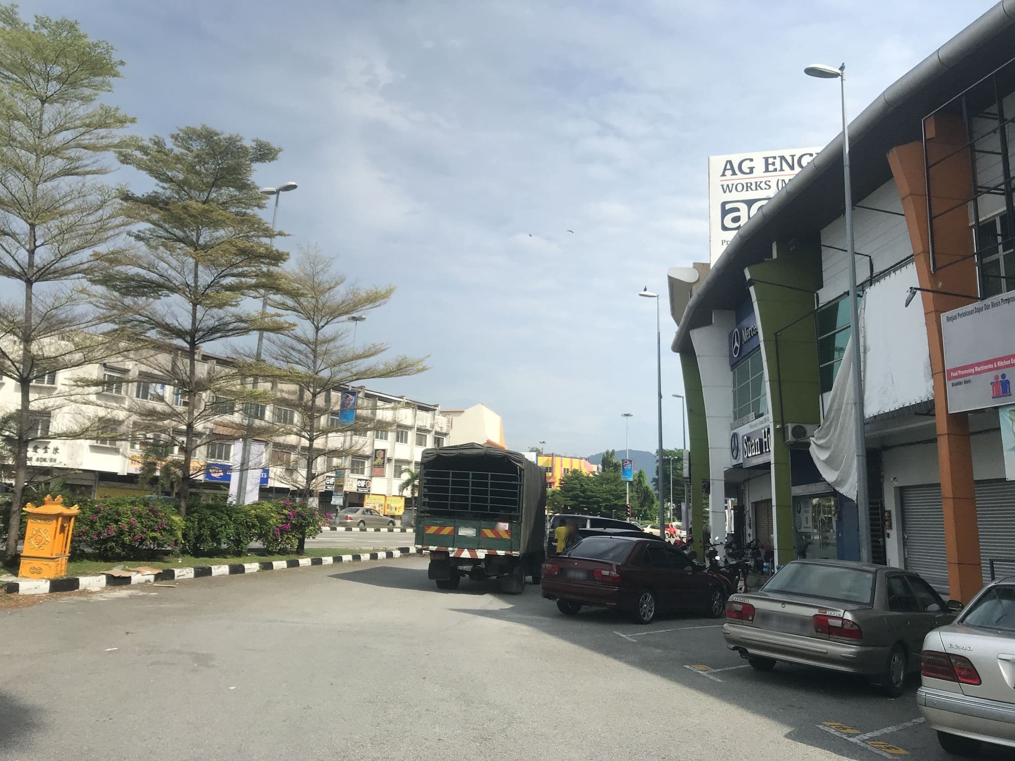 Street view near oldtown hotel, Ipoh — © syazwan20 (CC BY-SA · Mapillary)