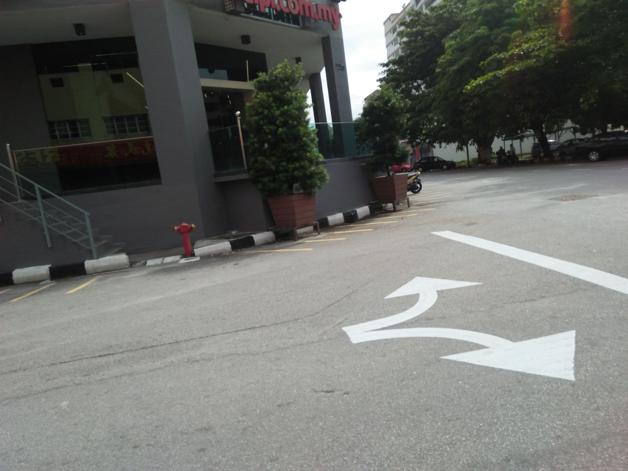 Street view near Pi Hotel, Ipoh — © im_haziq (CC BY-SA · Mapillary)