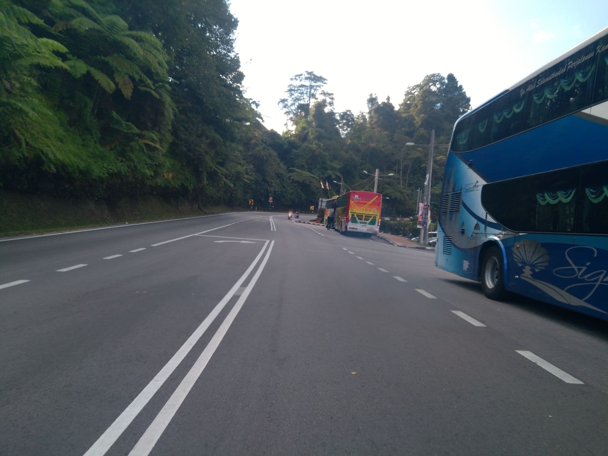 Street view near Hotel Sun Birds, Tanah Rata — © remonet (CC BY-SA · Mapillary)