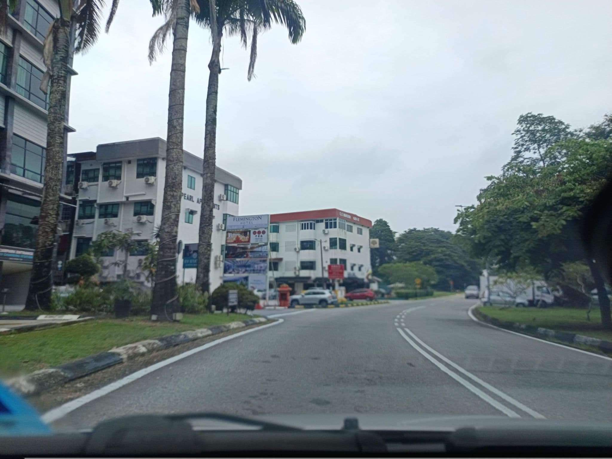 Street view near Flemington Lounge , Taiping — © YikQin (CC BY-SA · Mapillary)