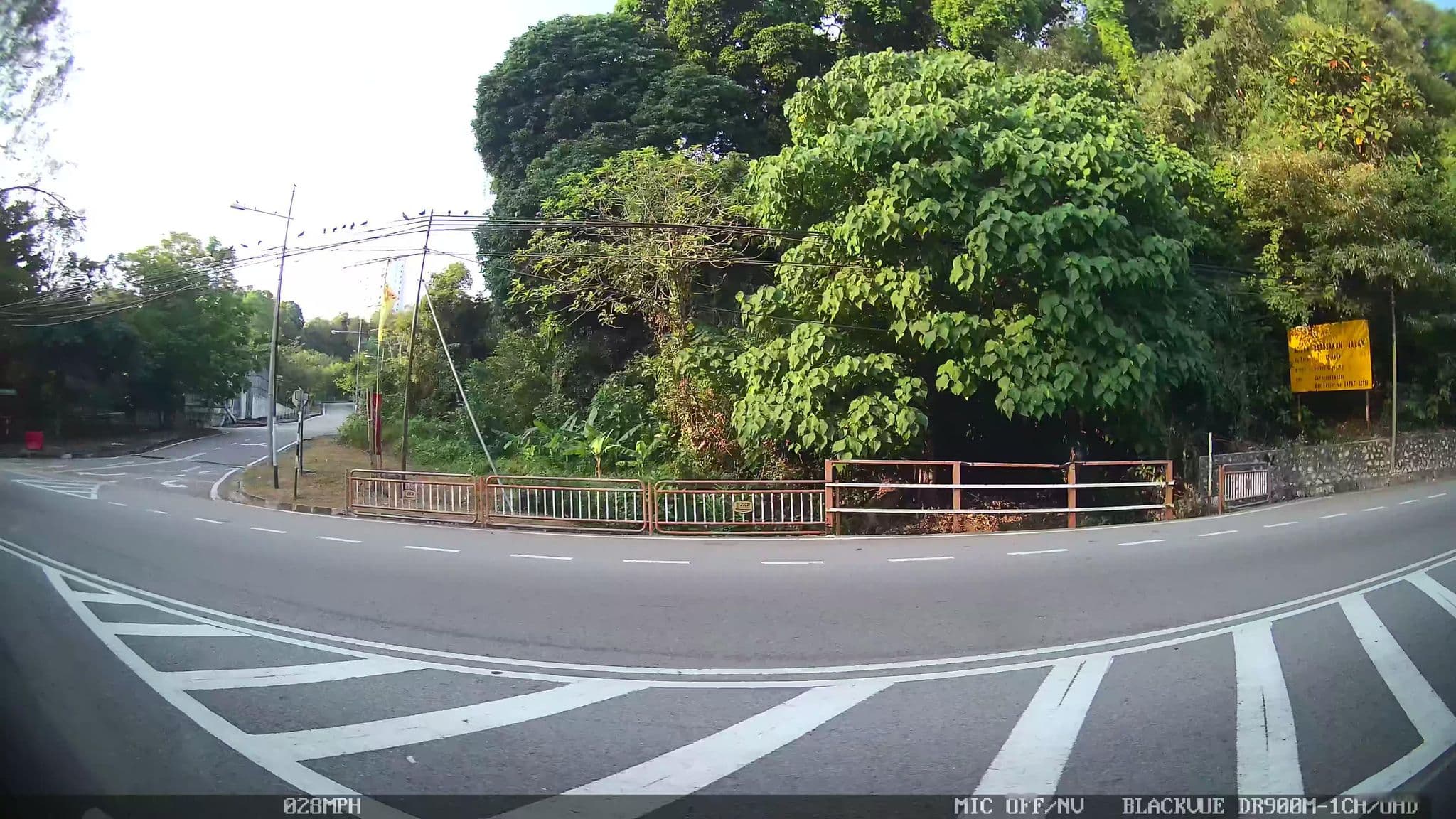 Street view near Rumah Peranginan Kerajaan Negeri Pulau Pinang, Tanjung Bungah — © kaart_1 (CC BY-SA · Mapillary)