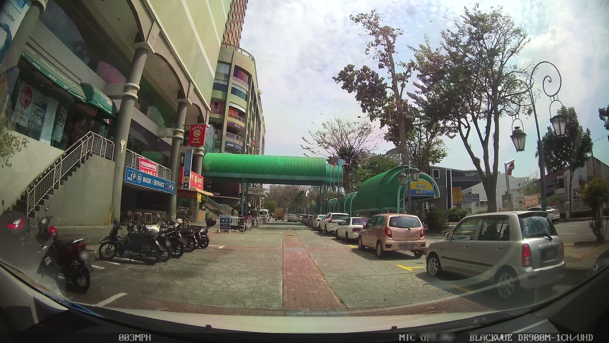 Street view near Joseph In Berjaya Hotel, Tanjung Tokong — © kaart_4 (CC BY-SA · Mapillary)