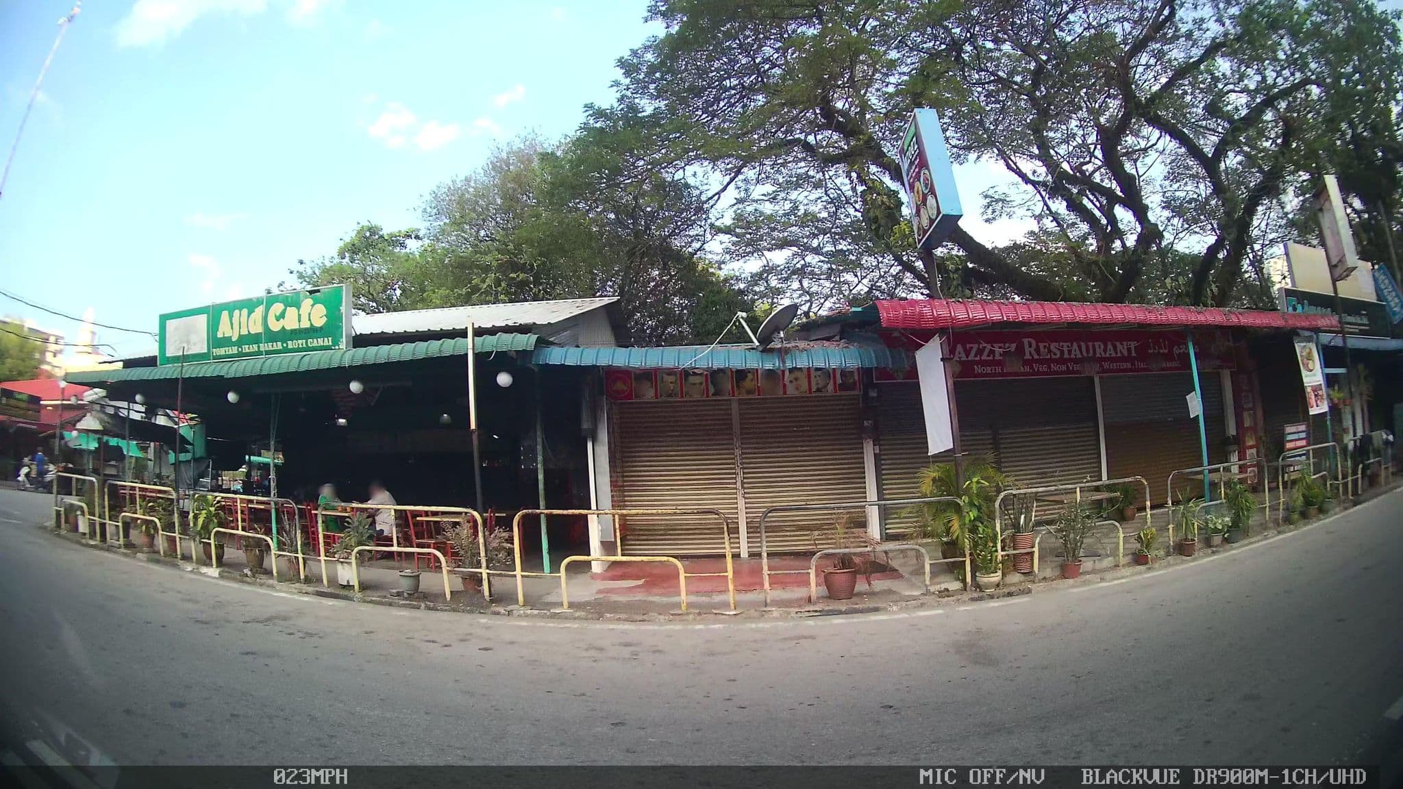 Street view near Shangri-La Hotel, Batu Feringgi — © kaart_4 (CC BY-SA · Mapillary)
