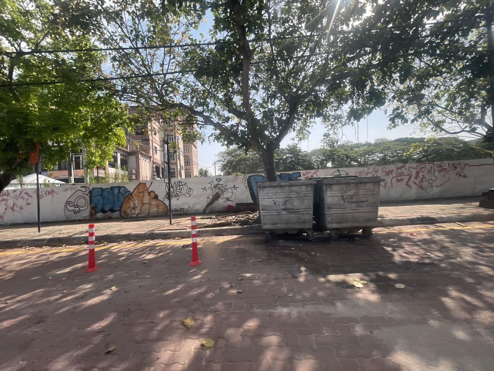 Street view near Mila Motel, Pantai Cenang — © filipb (CC BY-SA · Mapillary)