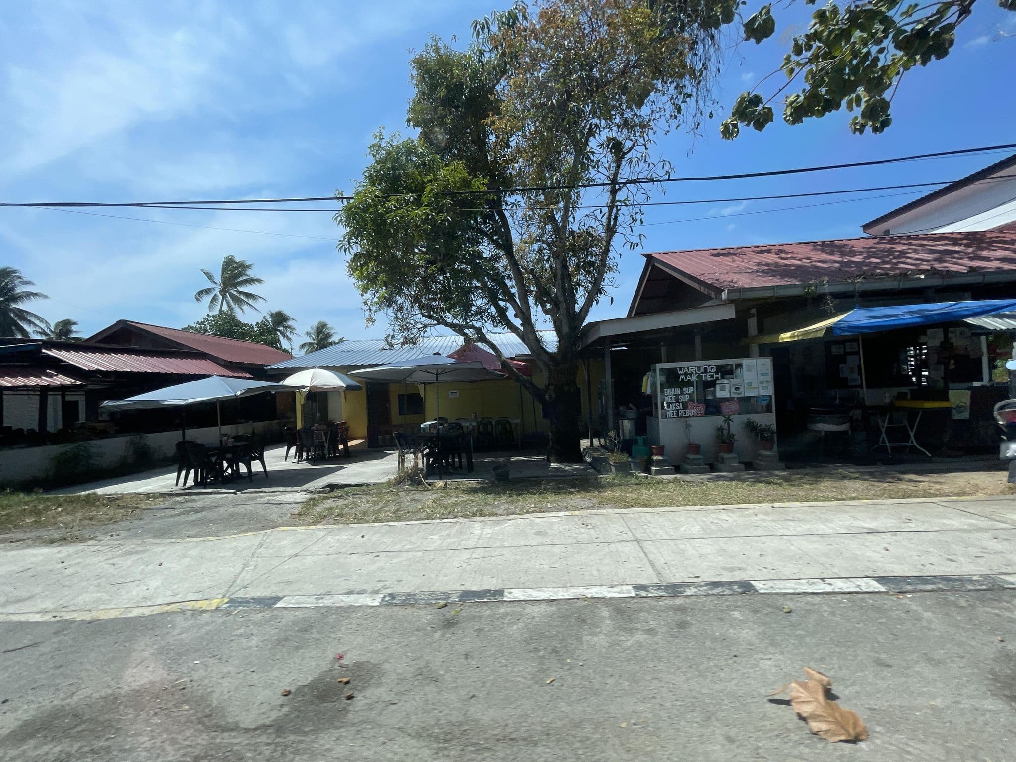 Street view near The Kasbah Hostel, Pantai Cenang — © filipb (CC BY-SA · Mapillary)