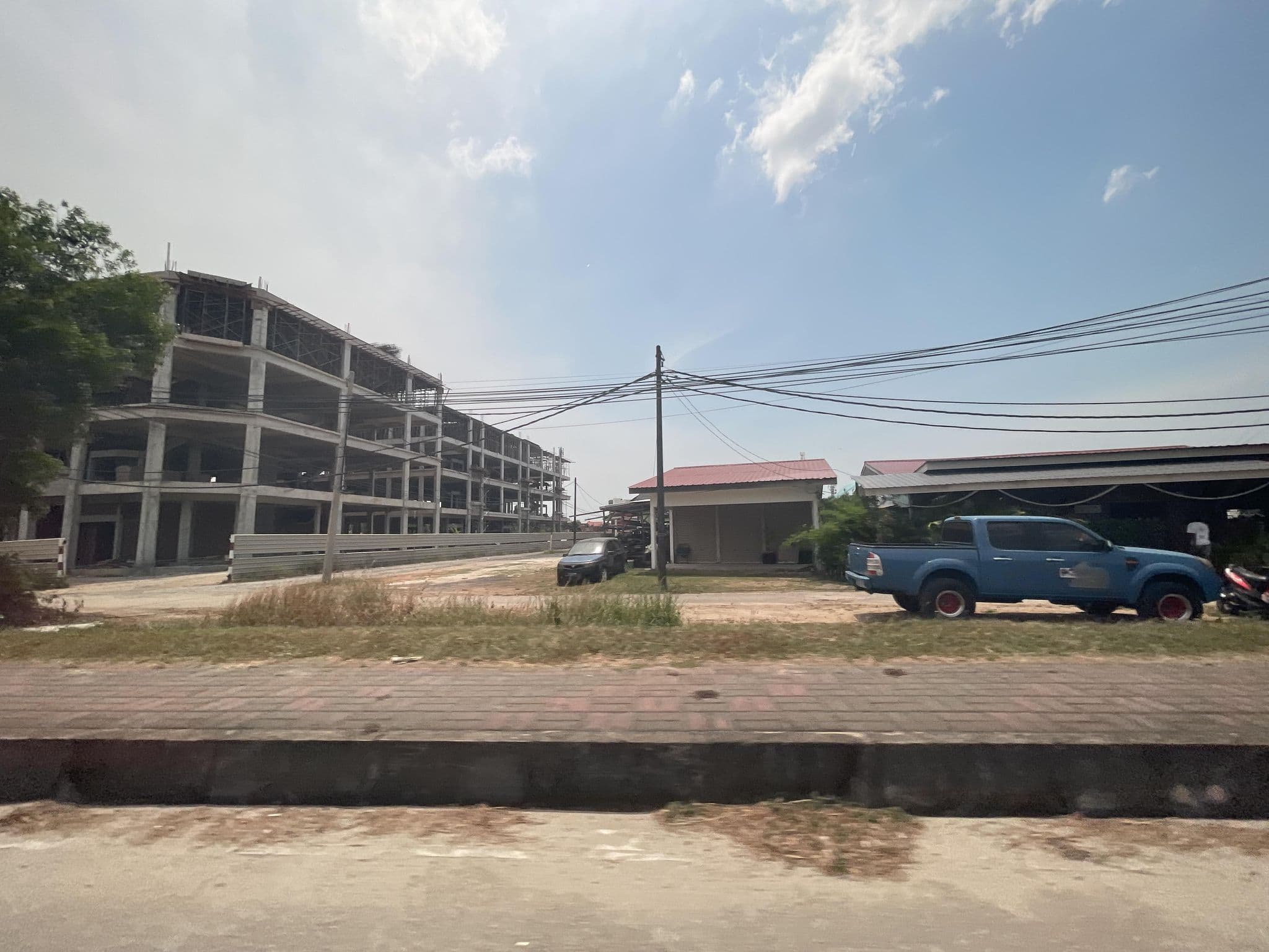 Street view near Rembulan, Pantai Cenang — © filipb (CC BY-SA · Mapillary)