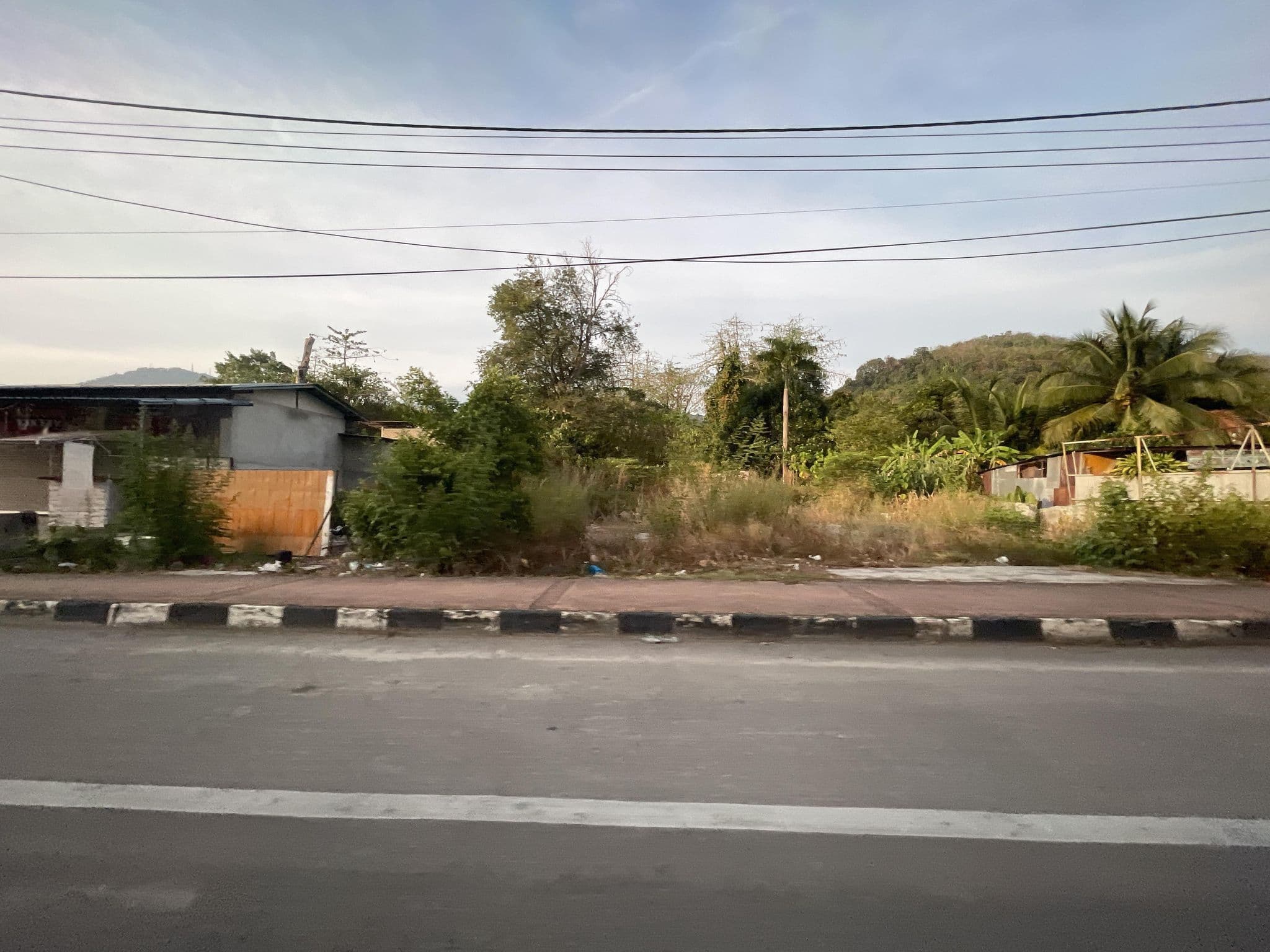 Street view near Bilik Merpati II,hotel langkasuka, Kuah — © filipb (CC BY-SA · Mapillary)
