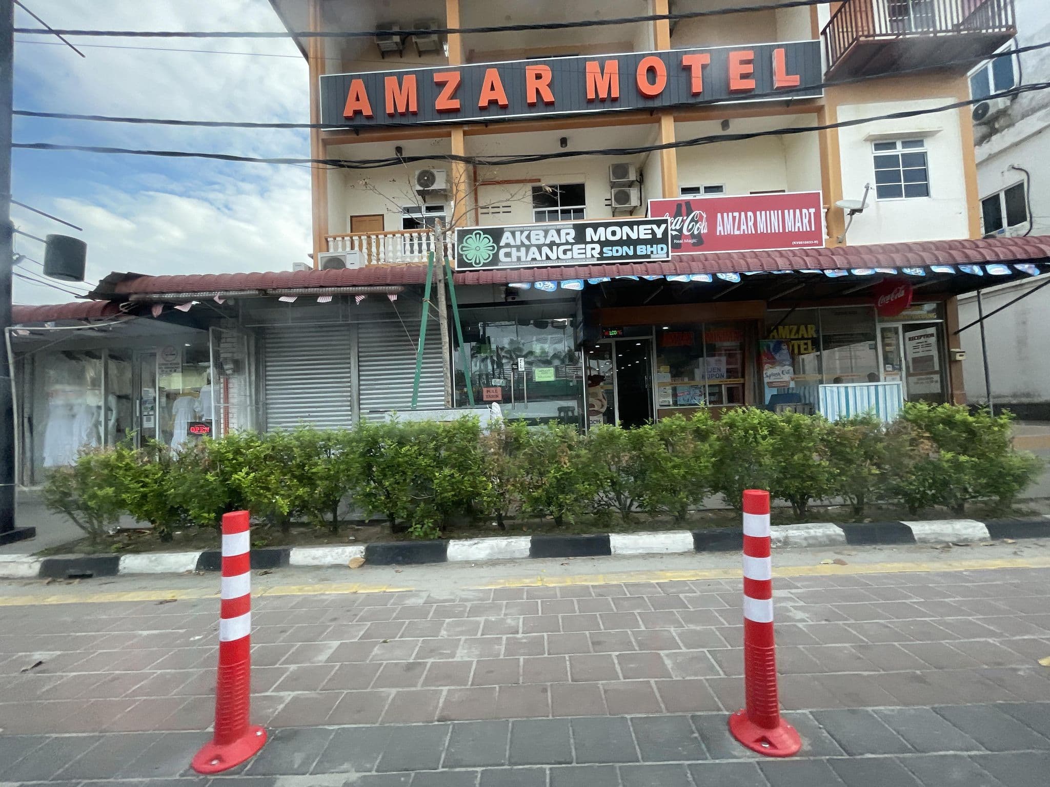Street view near Warung Bucan, Pantai Cenang — © filipb (CC BY-SA · Mapillary)