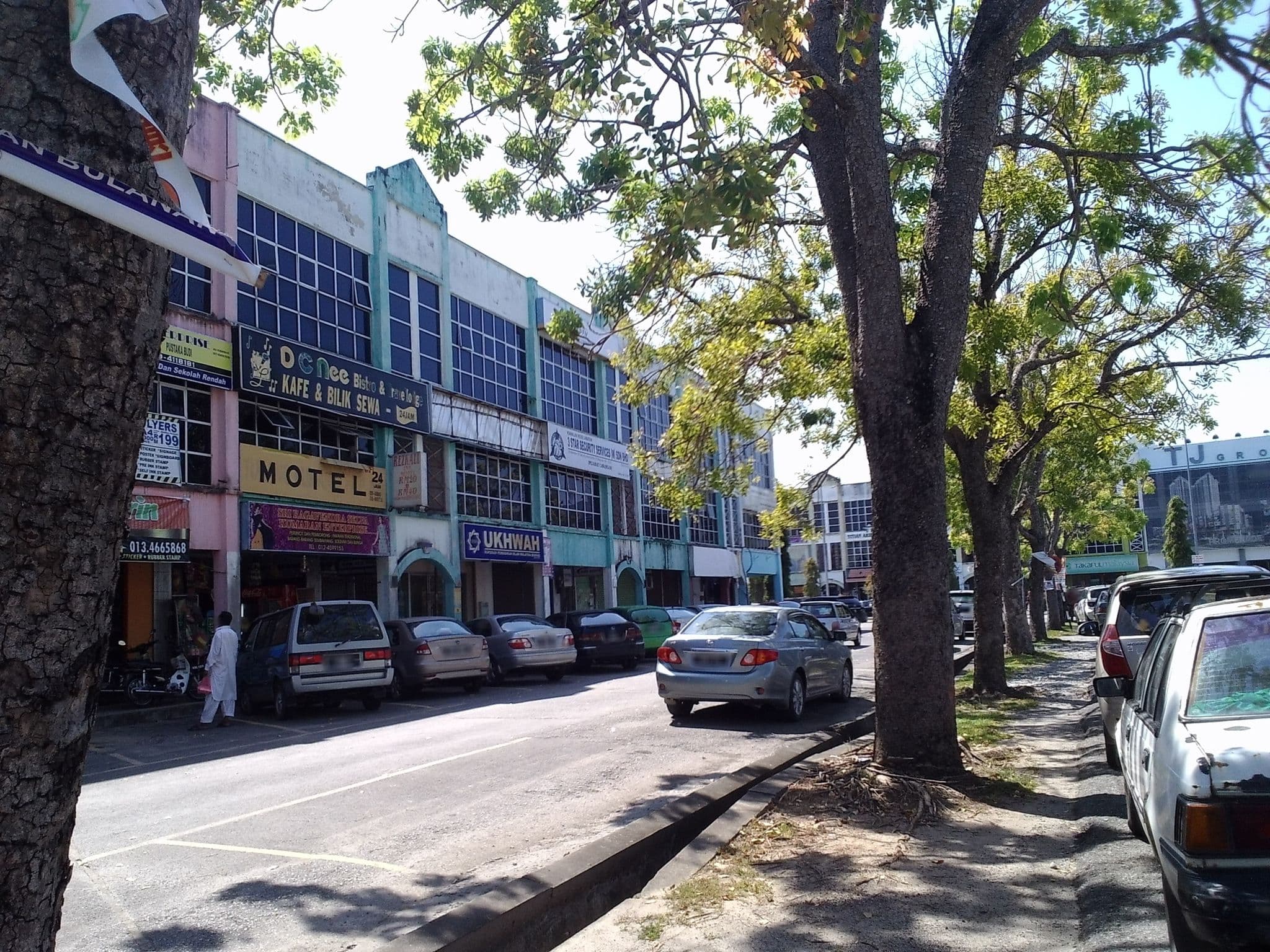 Street view near Hijrah Hotel, Alor Setar — © akuanaktimur (CC BY-SA · Mapillary)