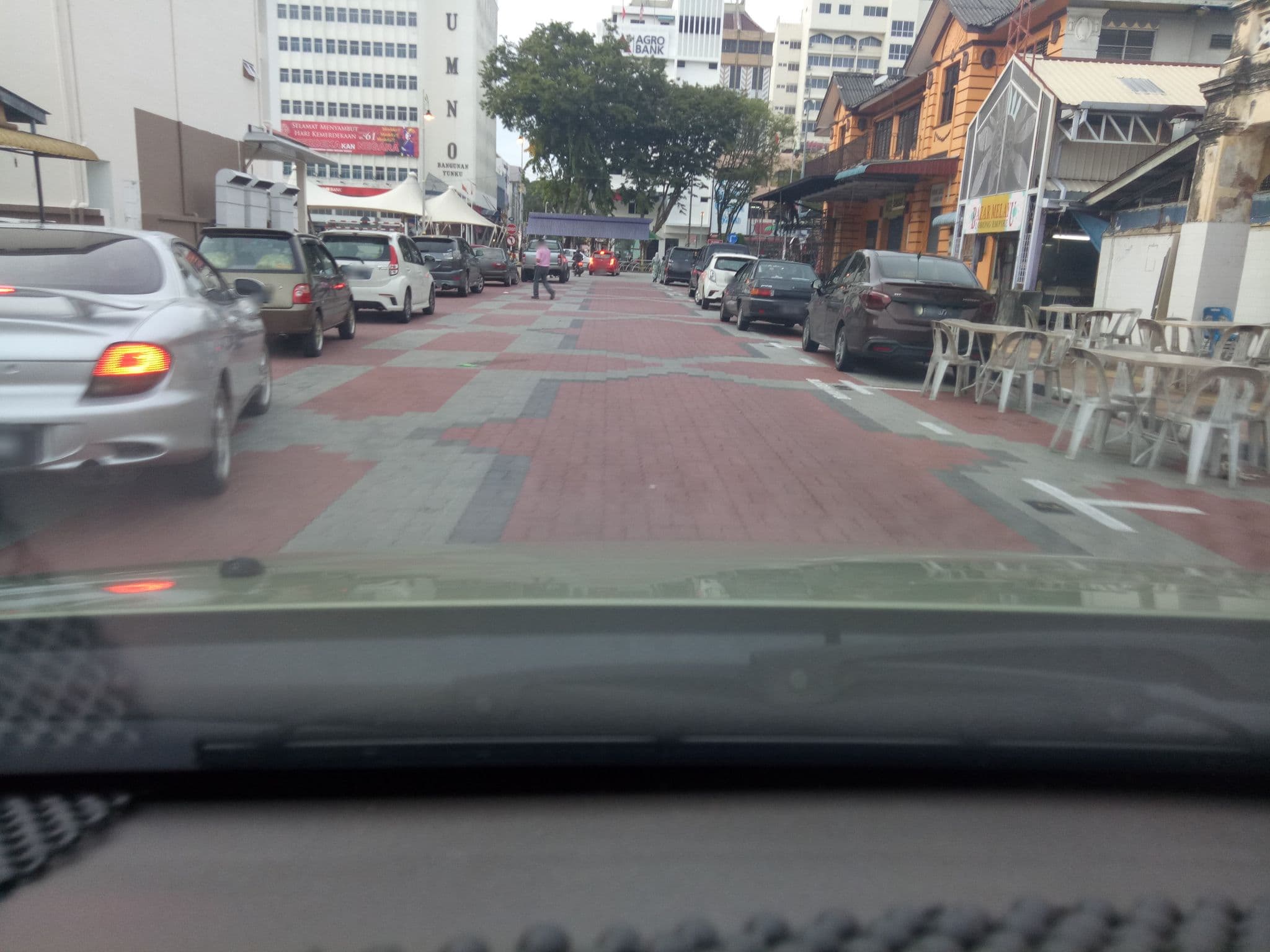 Street view near 15th Floor, Holiday Villa Hotel, Alor Setar — © aliasyamimi (CC BY-SA · Mapillary)