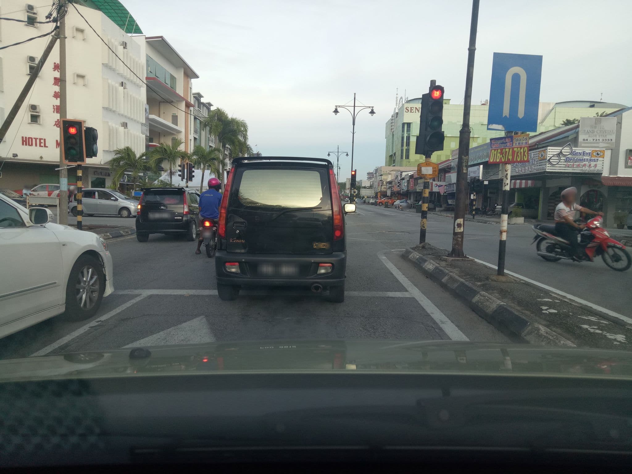 Street view near Grand hotel international, Alor Setar — © aliasyamimi (CC BY-SA · Mapillary)