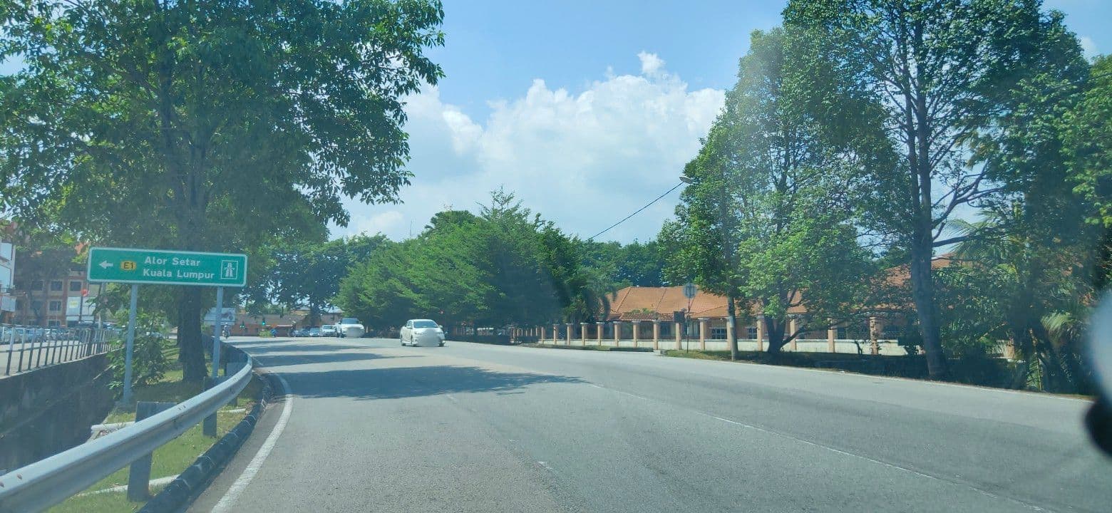 Street view near Casa Lagenda Hotel, Sungai Petani — © zhofirnazhif (CC BY-SA · Mapillary)