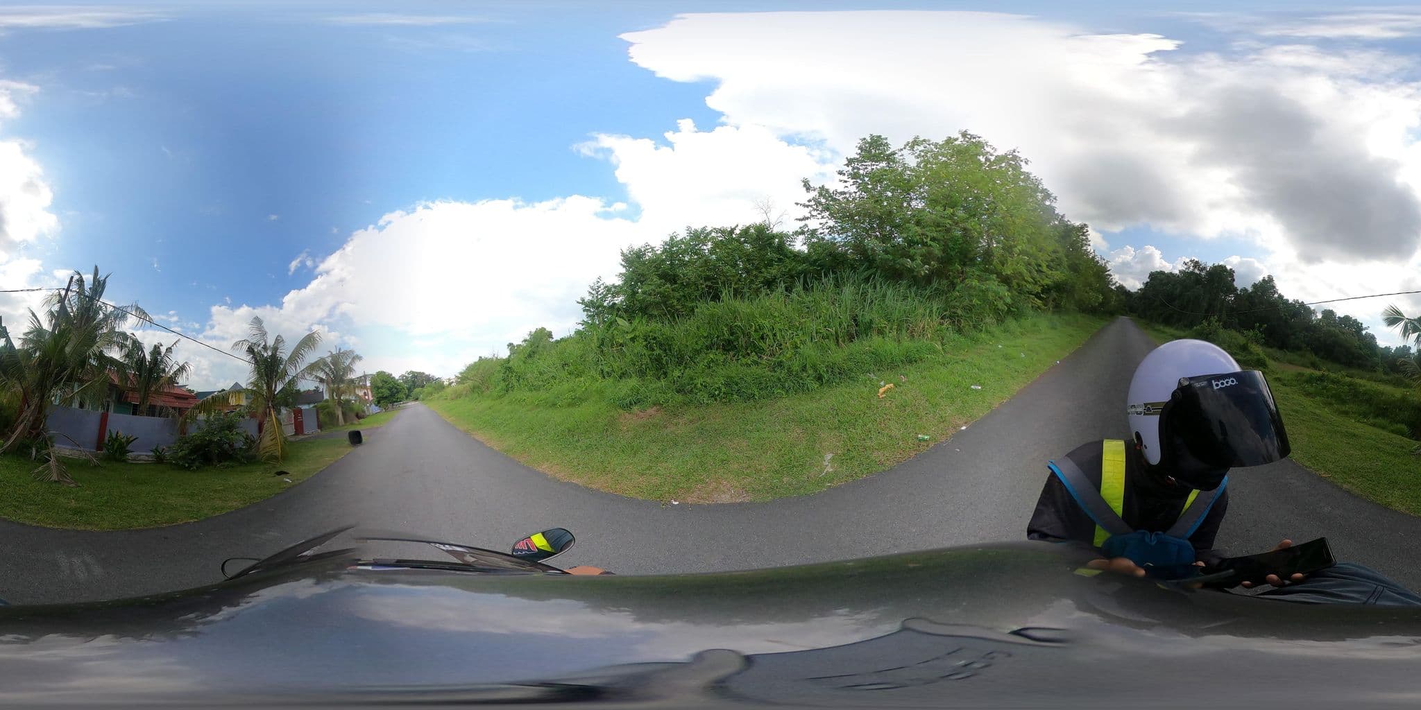 Street view near Nisha Villa {v}, Kampung Teluk Kemang — © ahlang2 (CC BY-SA · Mapillary)