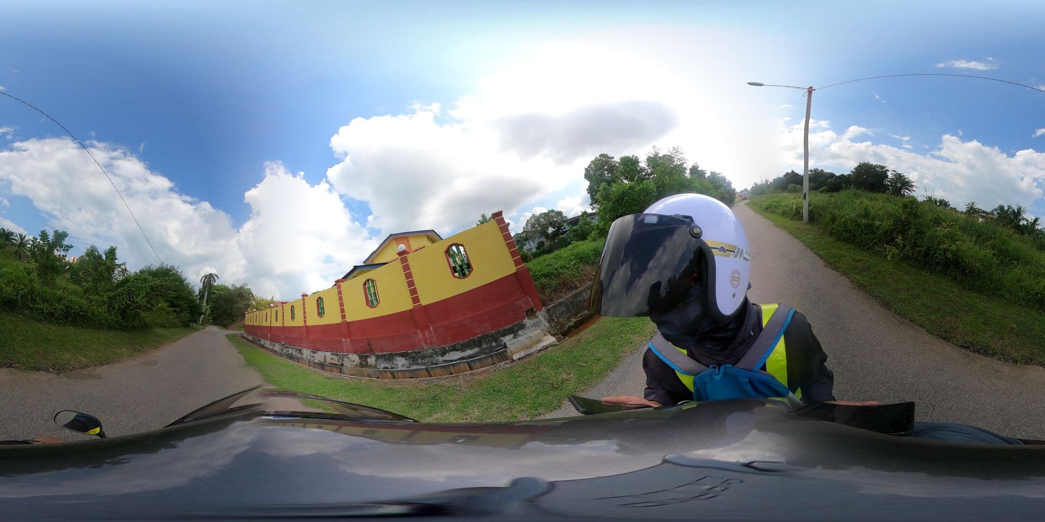 Street view near Winner Bungalow, Kampung Teluk Kemang — © ahlang2 (CC BY-SA · Mapillary)