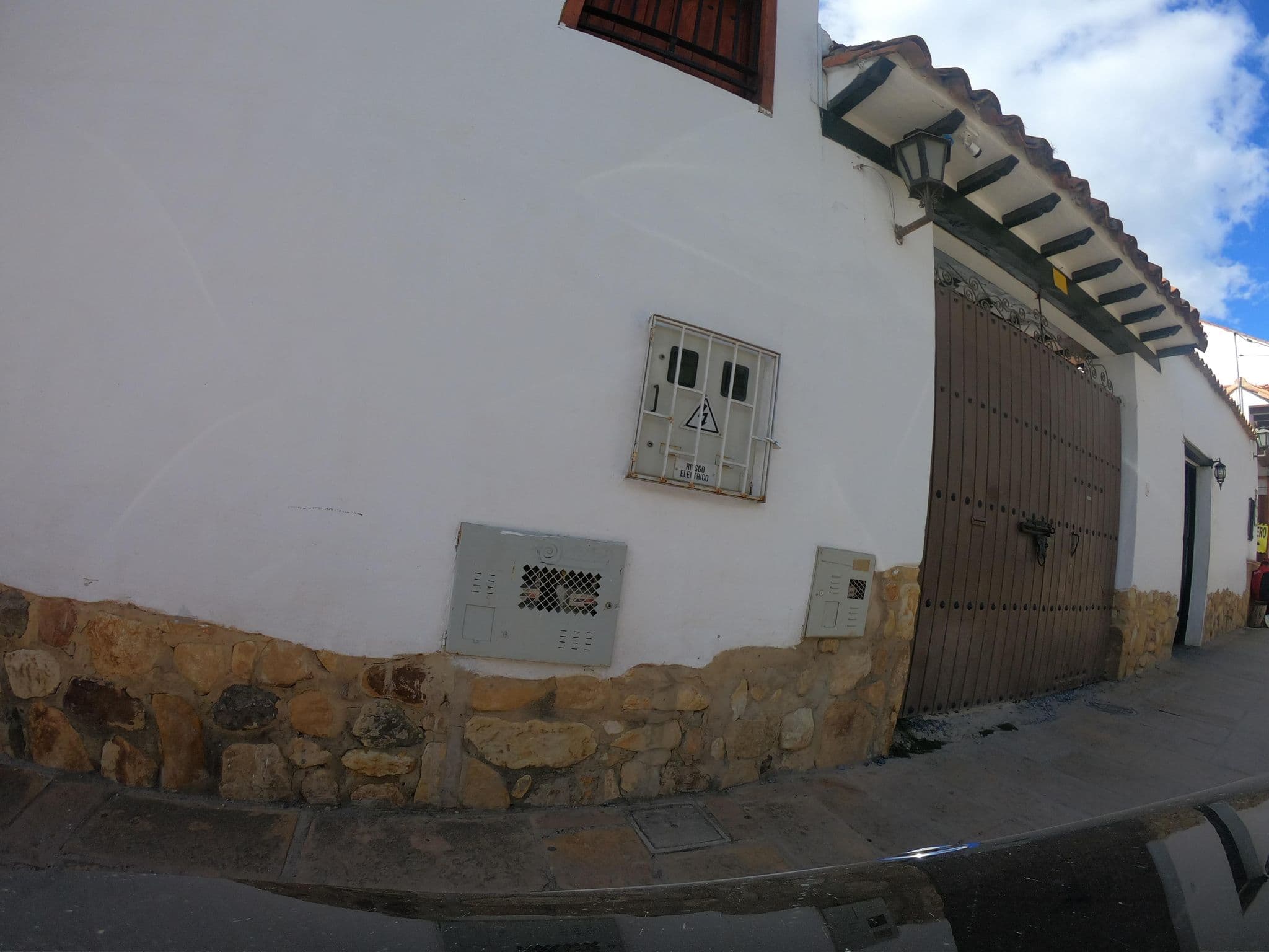 Street view near San Vicente Ferrer, Villa de Leyva — © angoca (CC BY-SA · Mapillary)