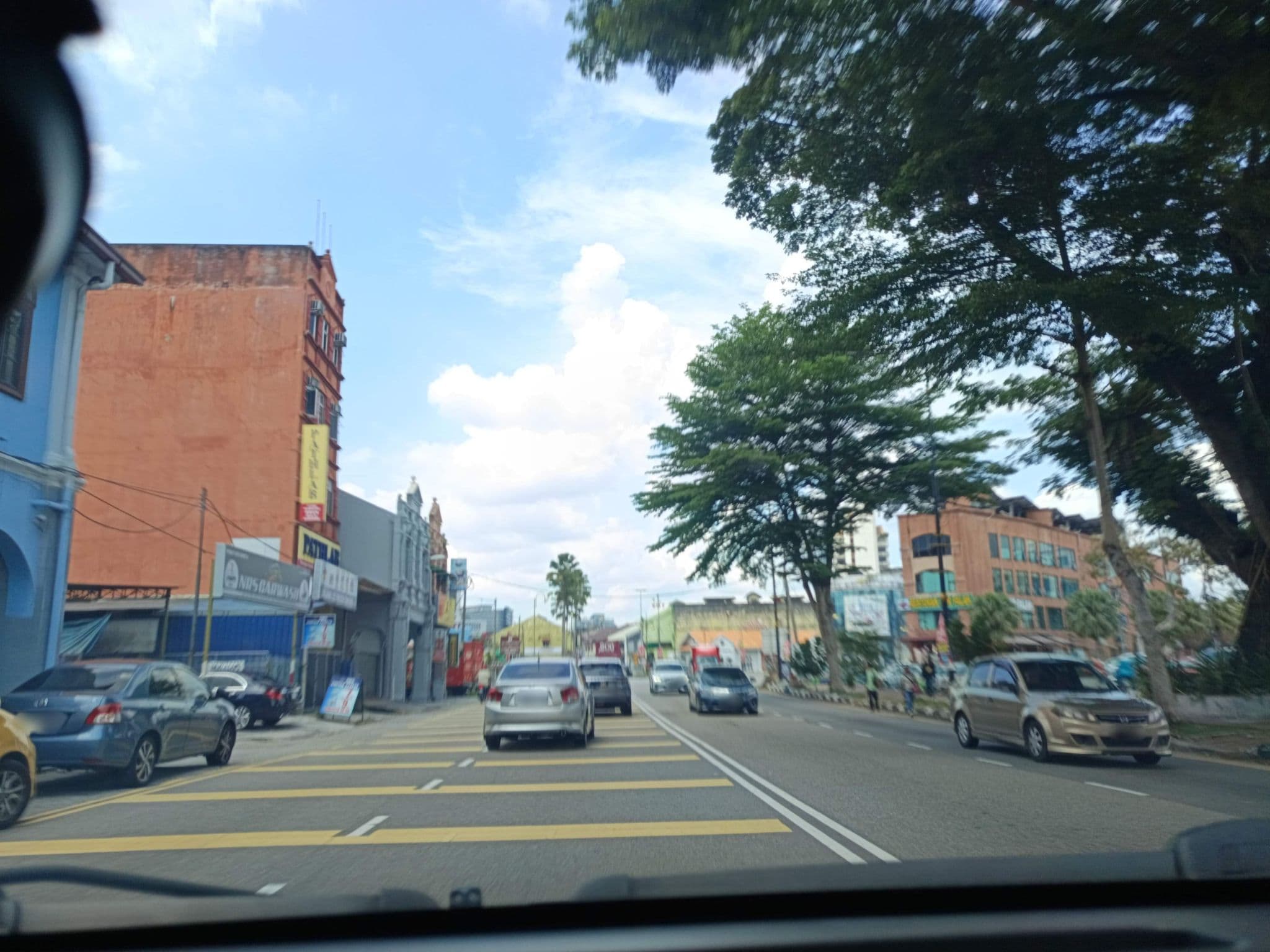 Street view near Hotel Sun Lun YIk, Seremban — © YikQin (CC BY-SA · Mapillary)