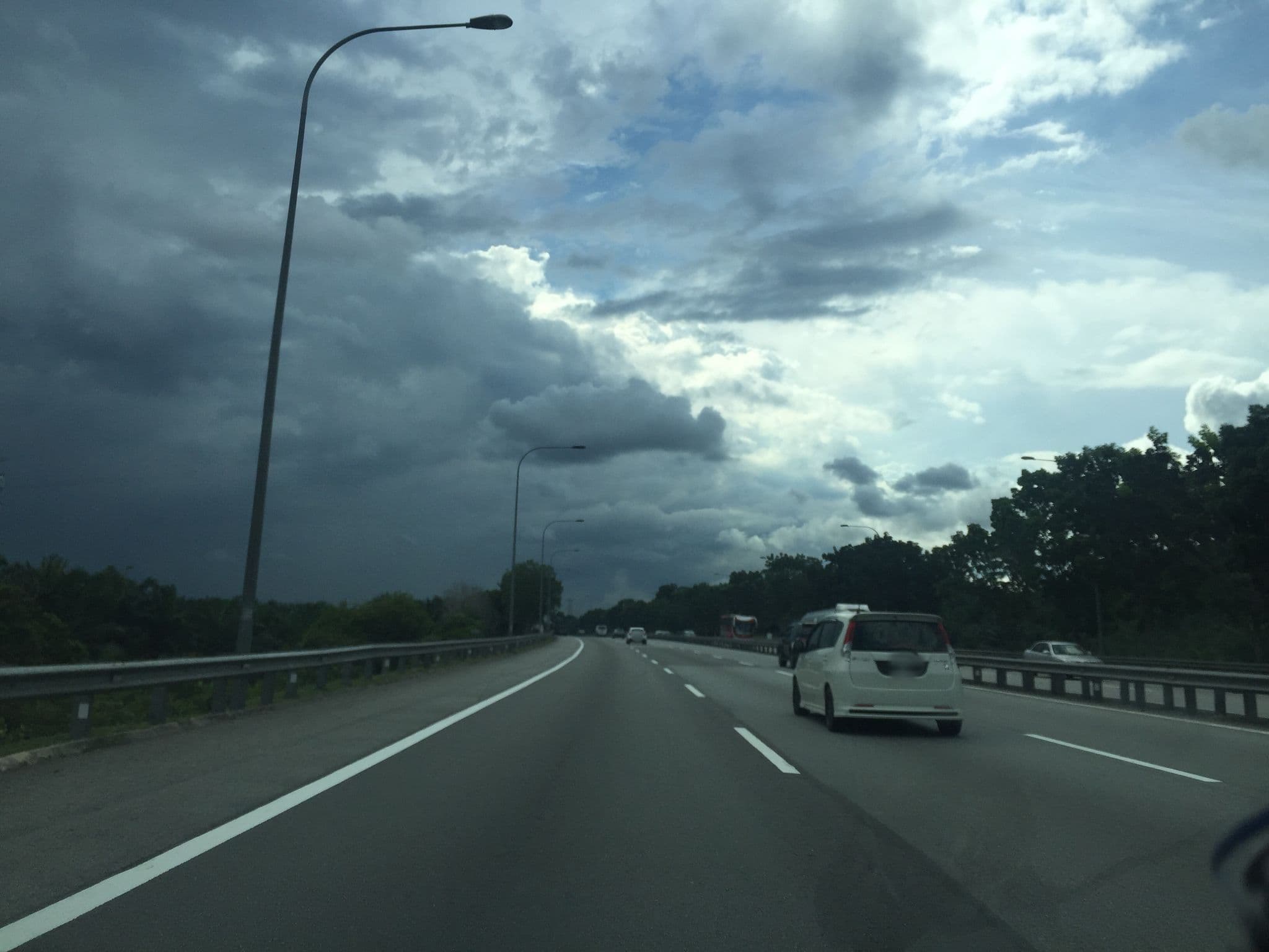 Street view near Tiara Beach Resort, Bandar Baru Salak Tinggi — © riblit (CC BY-SA · Mapillary)