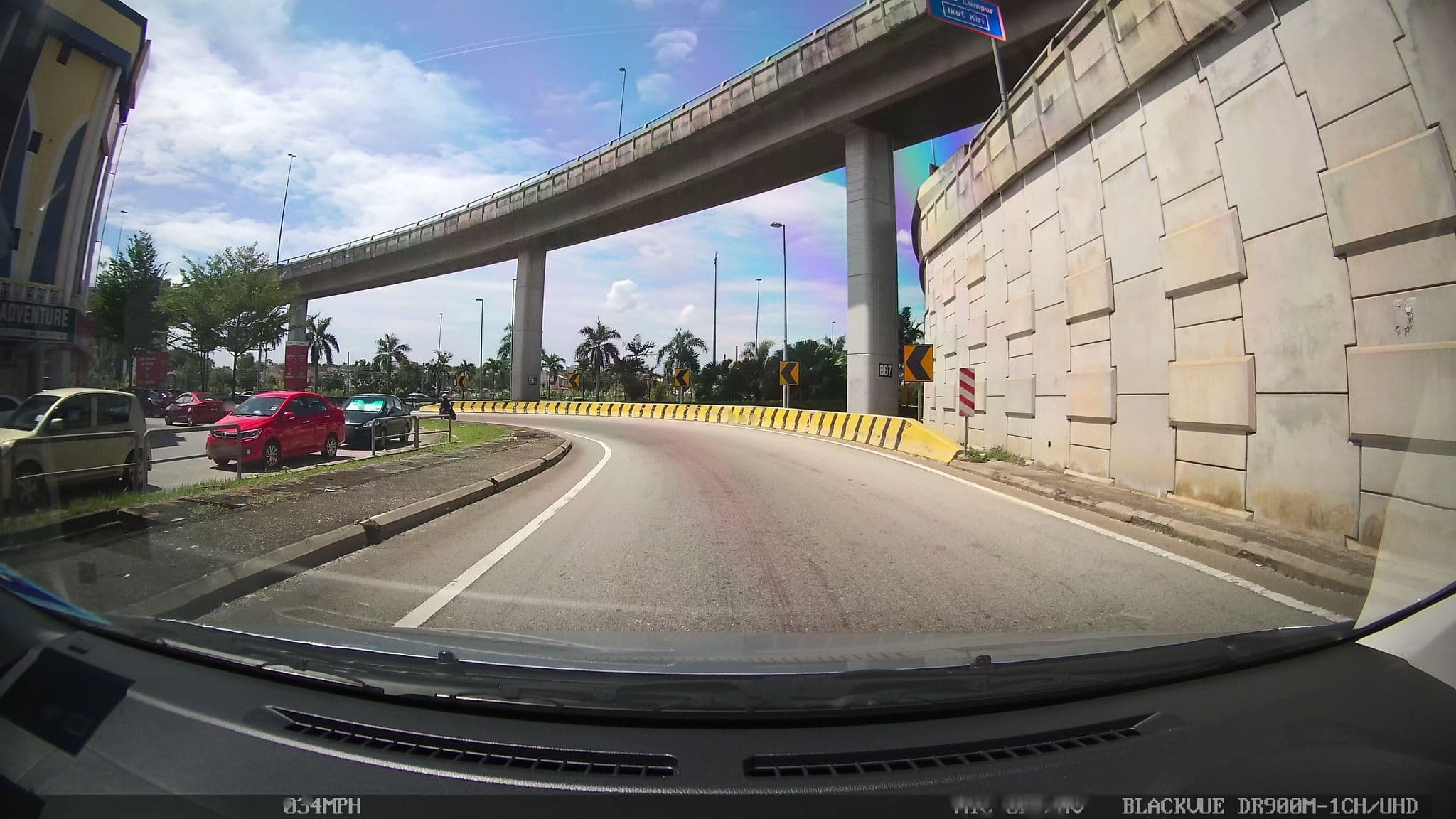 Street view near Sun Inns Hotel Serdang, Seri Kembangan — © kaart5 (CC BY-SA · Mapillary)