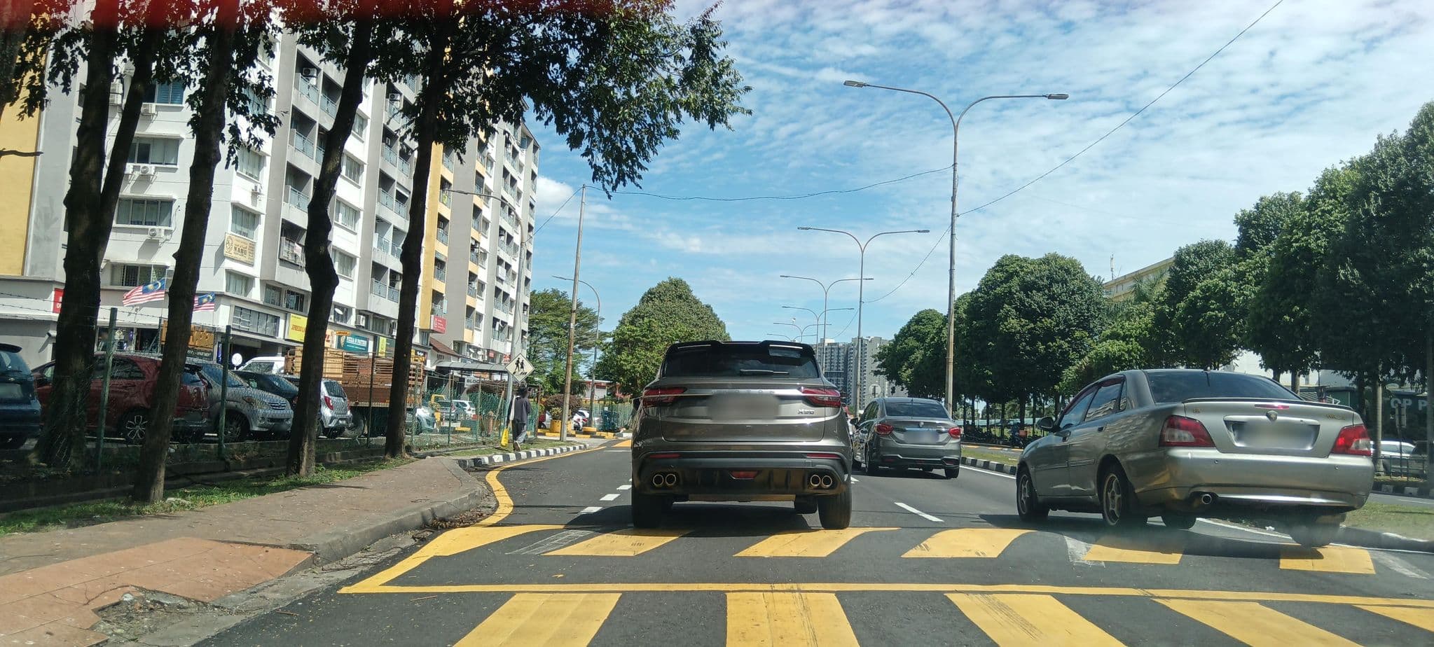 Street view near Check in Hotel Sun Inns, Seri Kembangan — © zh9567 (CC BY-SA · Mapillary)