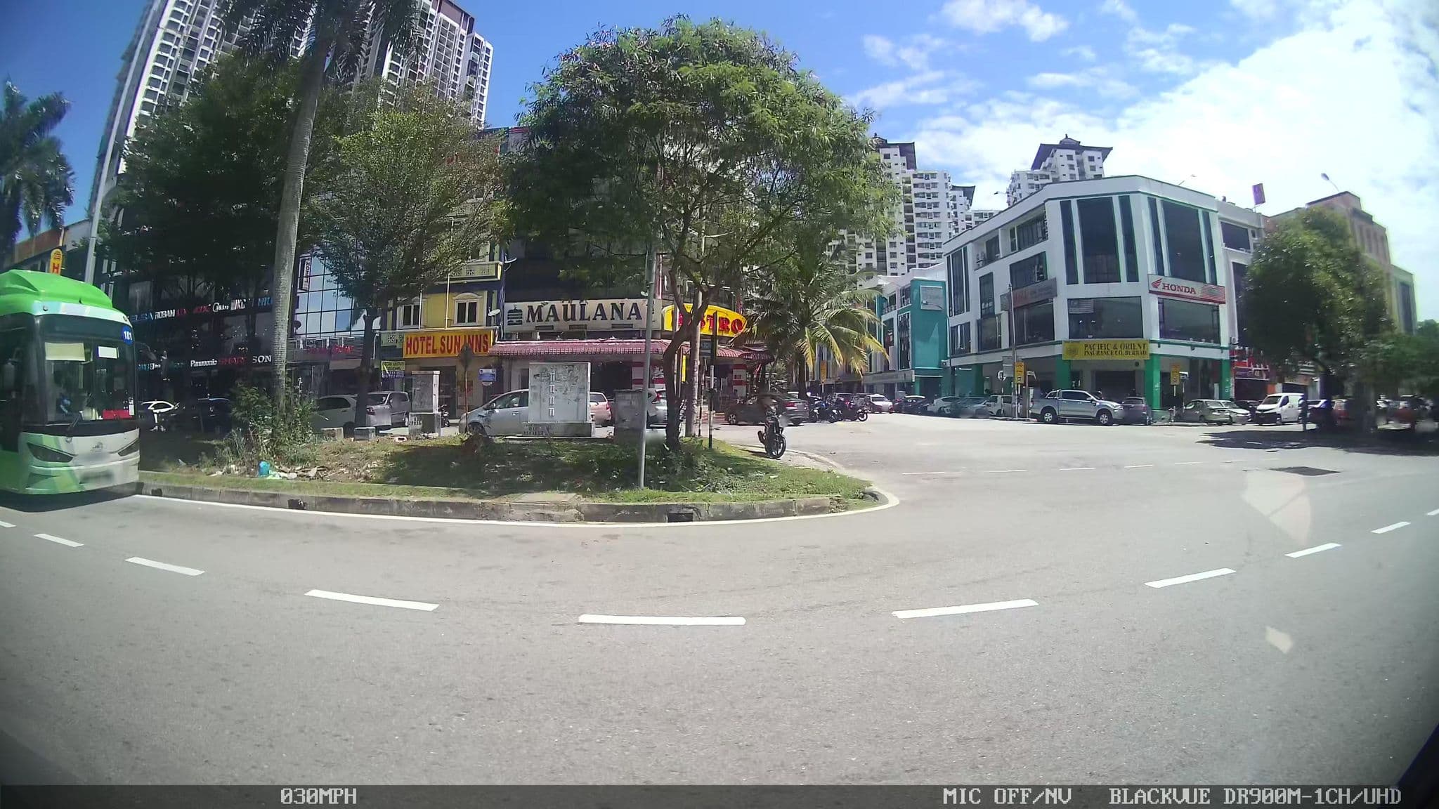 Street view near Hotel Place 2 Stay, Seri Kembangan — © kaart5 (CC BY-SA · Mapillary)