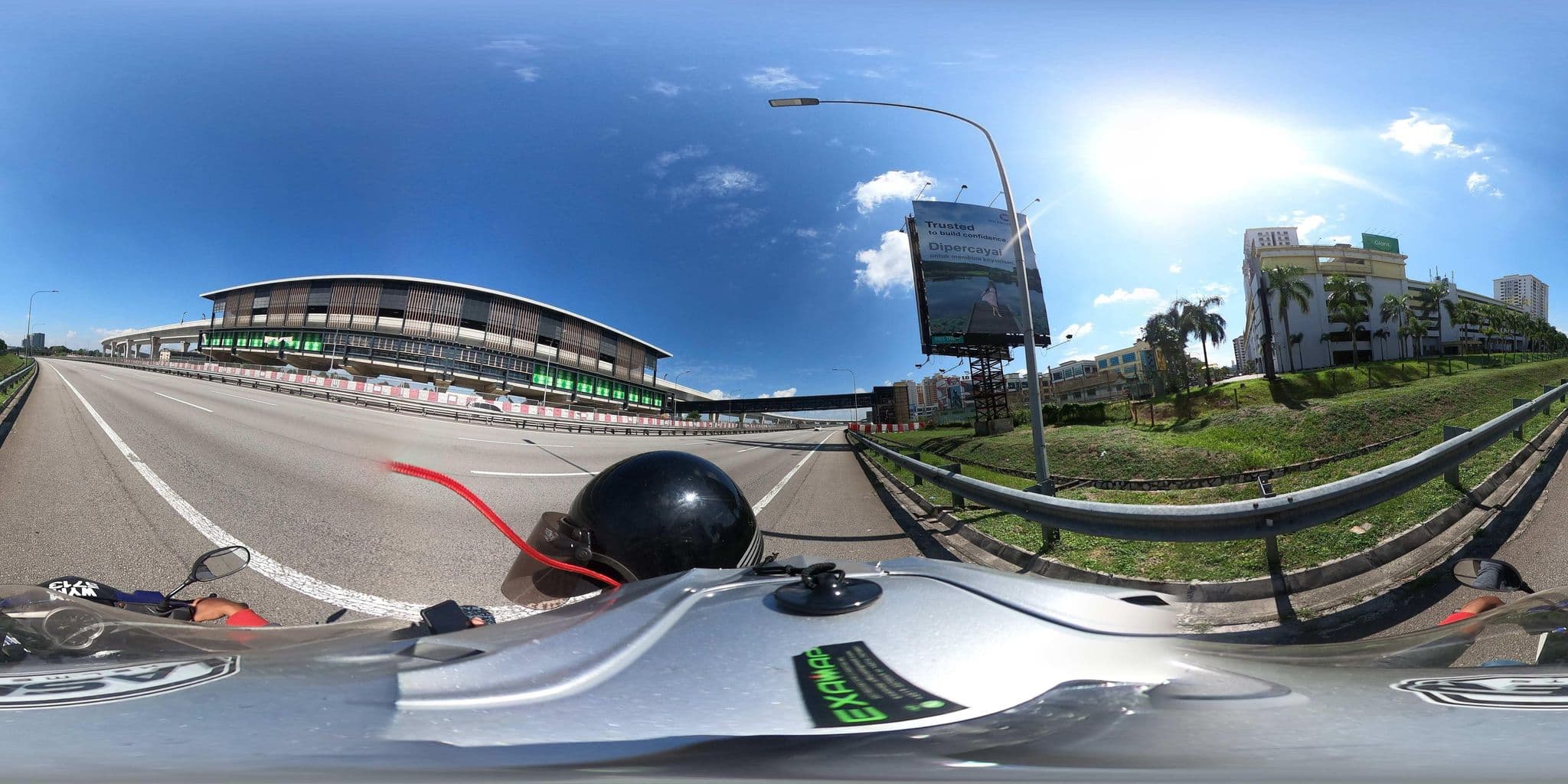 Street view near City Times Inn Hotel, Seri Kembangan — © ahlang2 (CC BY-SA · Mapillary)